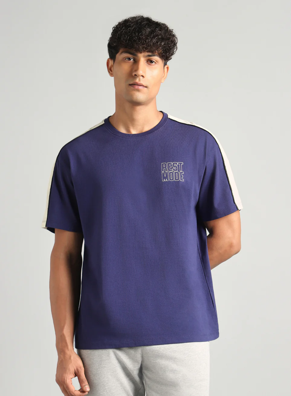Men's Navy Rest Mode Relaxed Fit T-shirt - Image 4