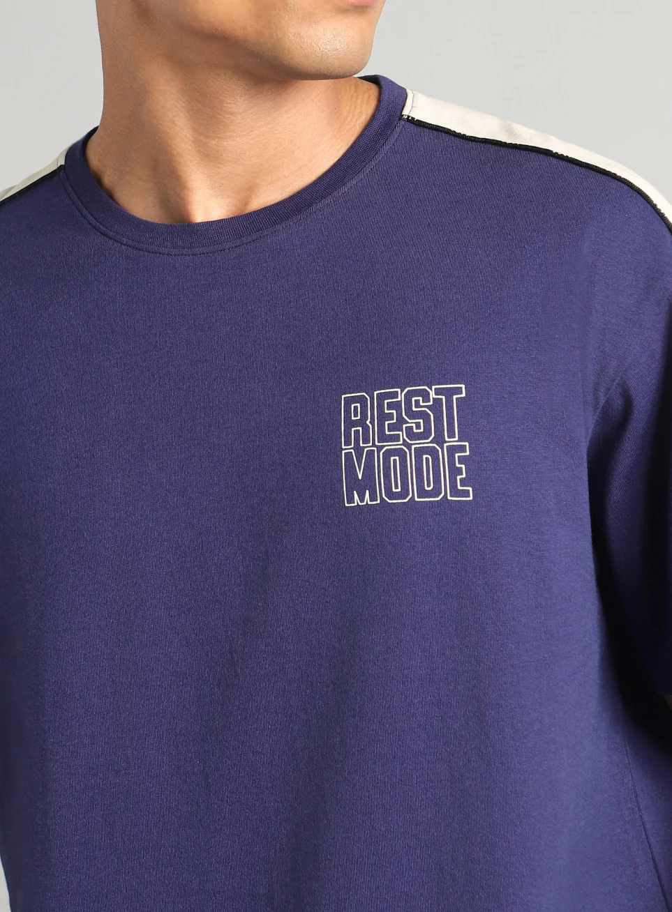 Men's Navy Rest Mode Relaxed Fit T-shirt - Image 7