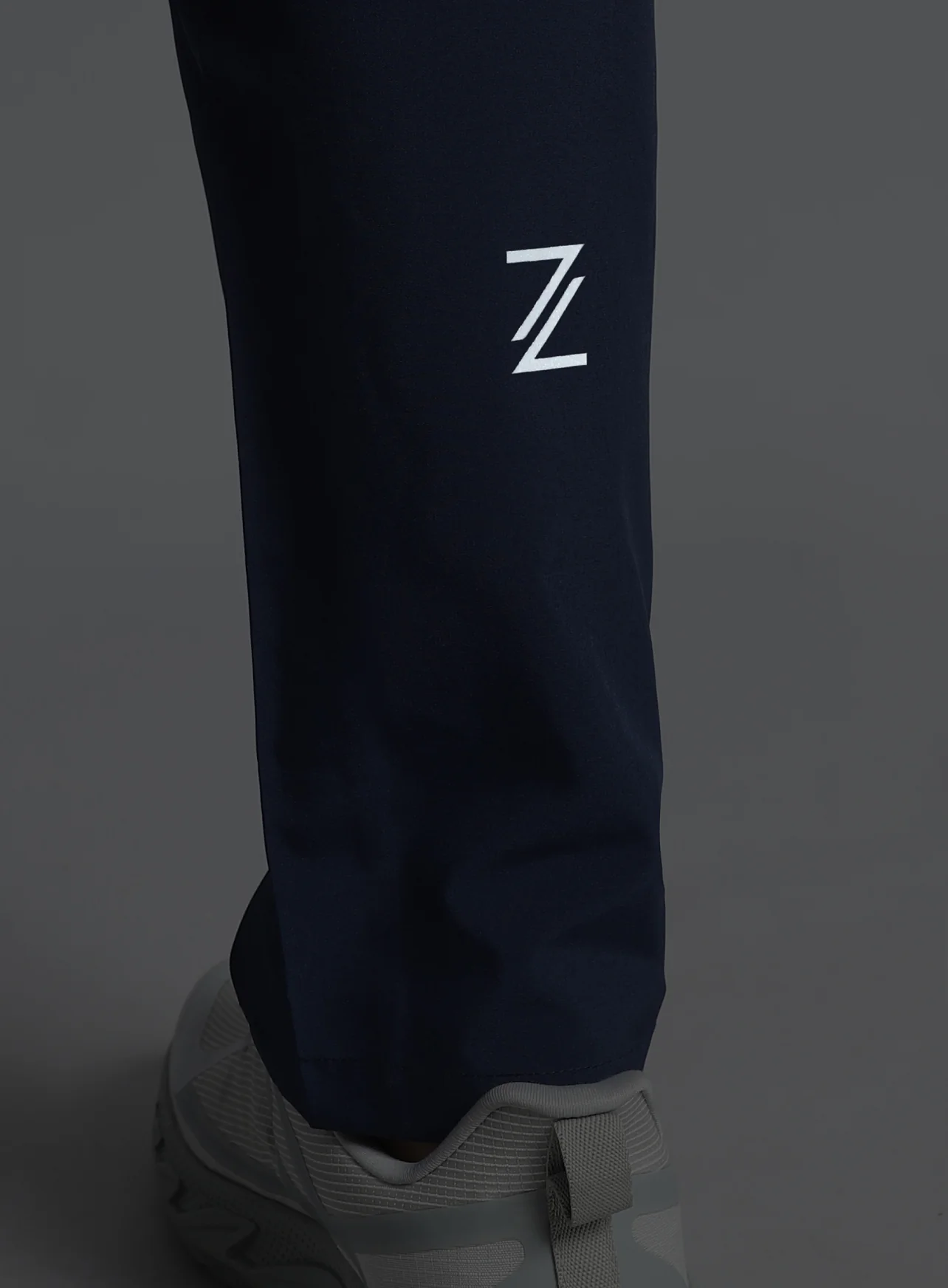 Men's Navy Run Elevate Trackpants - Image 11
