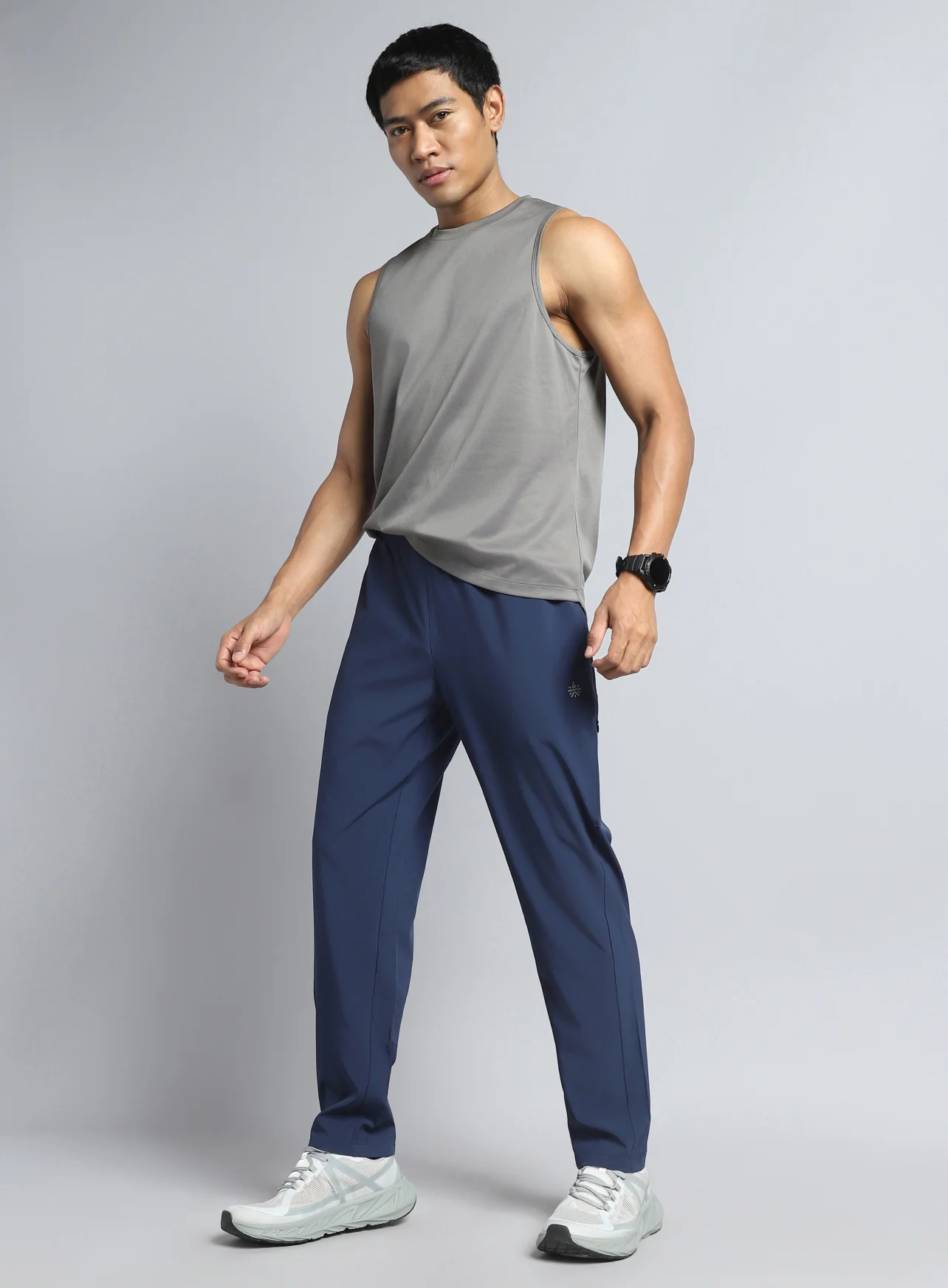 Men's Navy Run Elevate Trackpants - Image 2