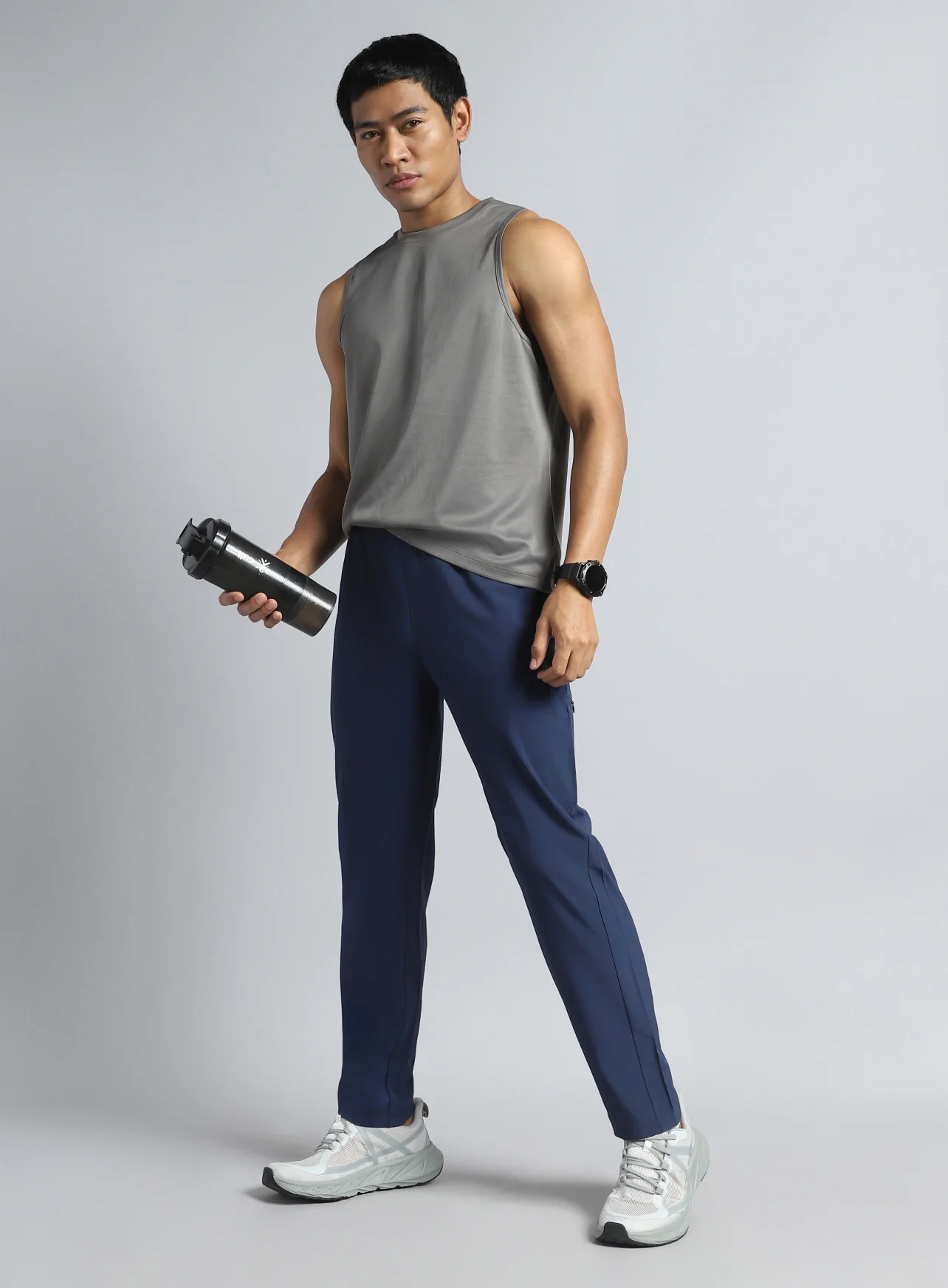 Men's Navy Run Elevate Trackpants - Image 3