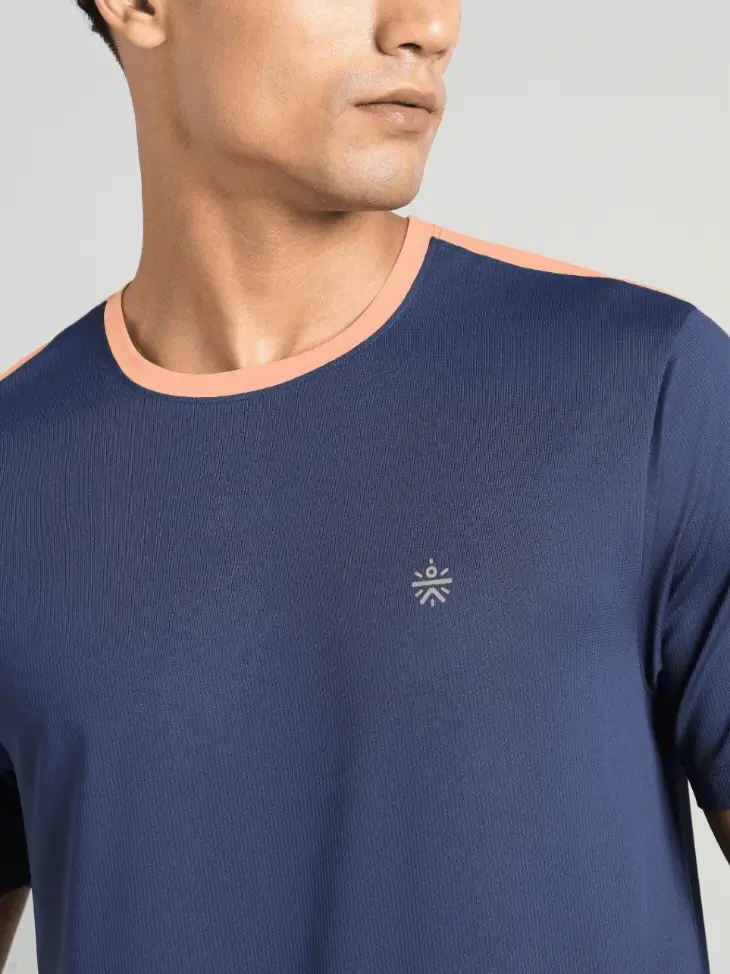 Men's Navy Run In Motion Graphic T-Shirt - Image 7