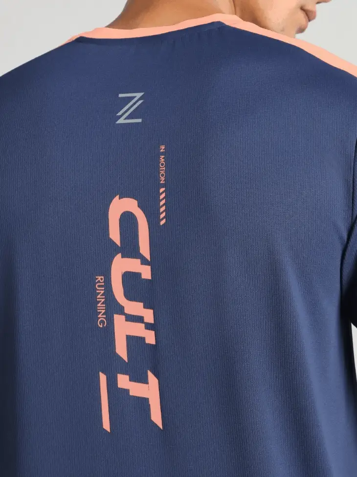 Men's Navy Run In Motion Graphic T-Shirt - Image 9