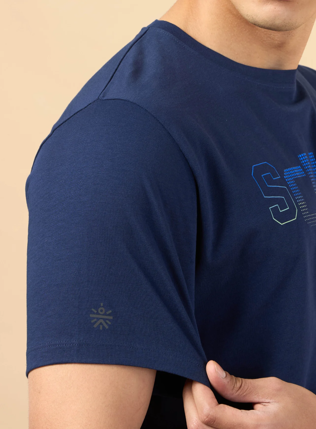 Men's Navy Sculpt Graphic T-shirt - Image 7