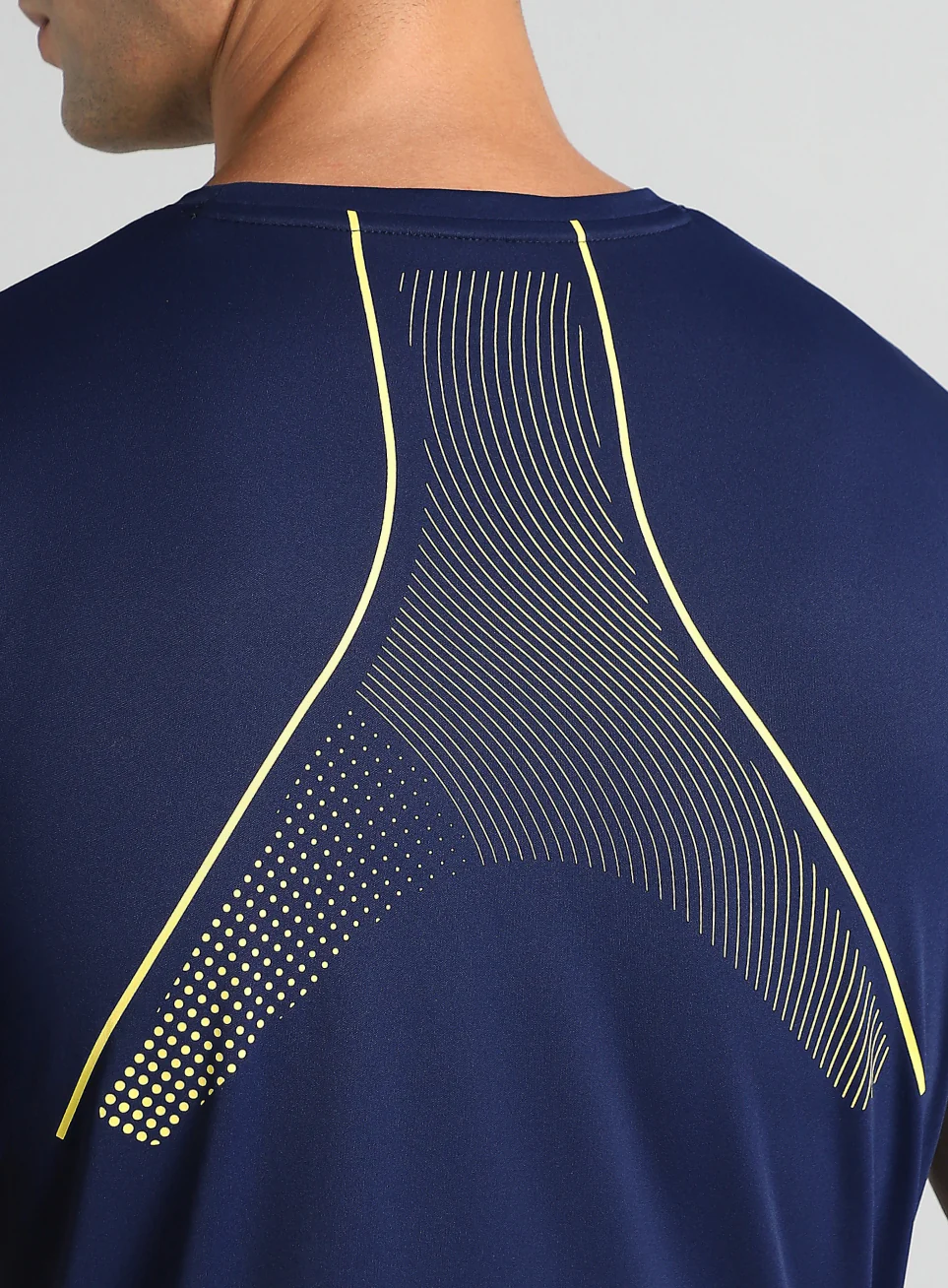 Men's Navy Sculpted Print Training T-shirt - Image 8