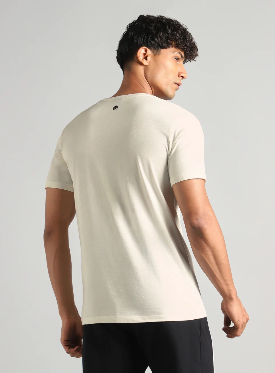 Men's Off White Cult Athlete T-shirt - Image 6