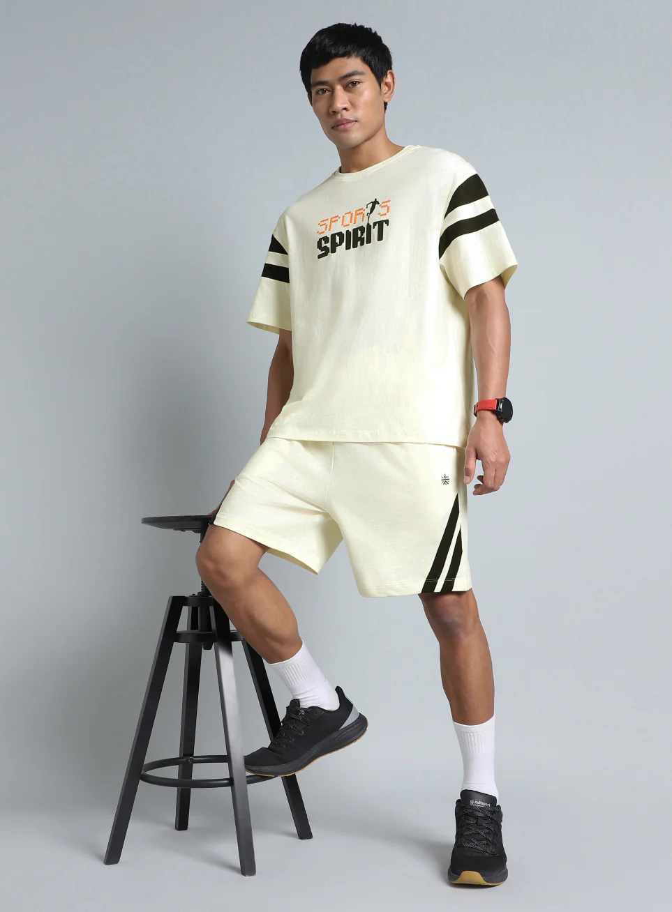 Men's Off White Move Easy Shorts - Image 2