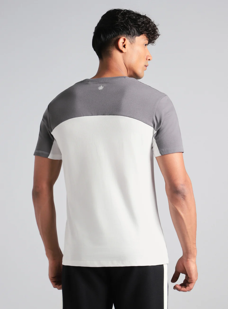 Men's Off White Offbeat Coloblock T-shirt - Image 6