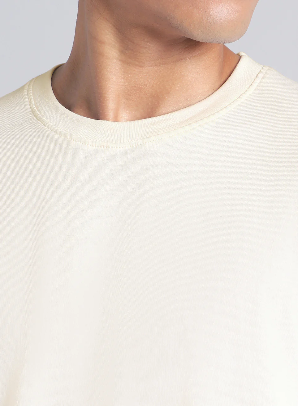 Men's Off White Oversized Graphic T-shirt - Image 7