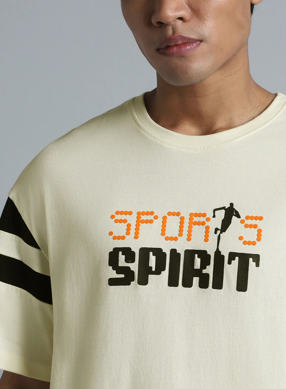 Men's Off White Sports Spirit Relaxed fit Graphic T-shirt - Image 7