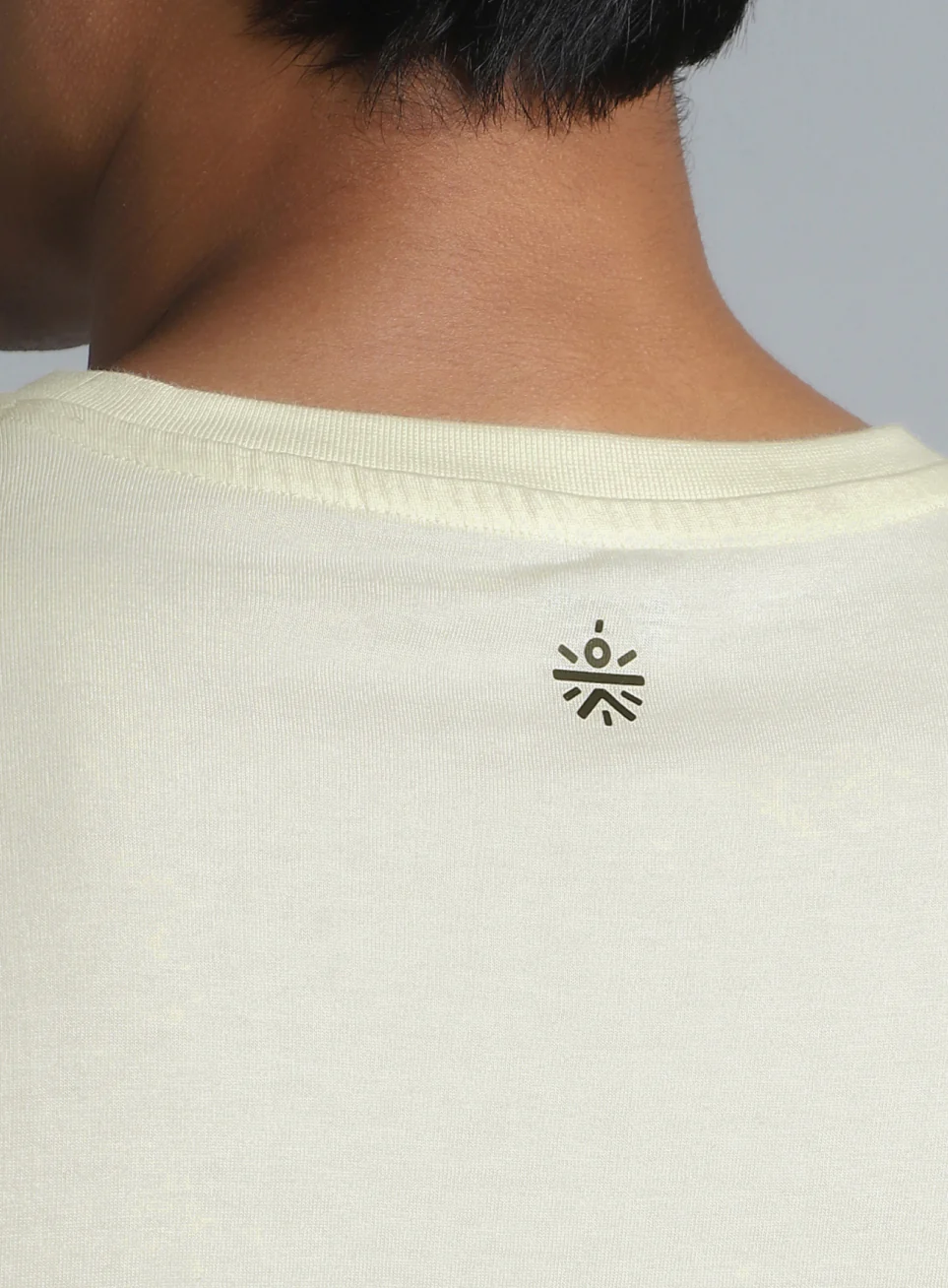 Men's Off White Sports Spirit Relaxed fit Graphic T-shirt - Image 8