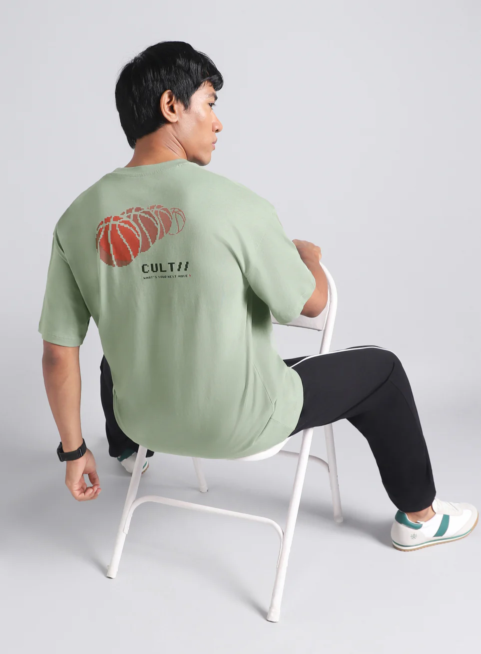 Men's Olive Oversized Graphic T-shirt - Image 3