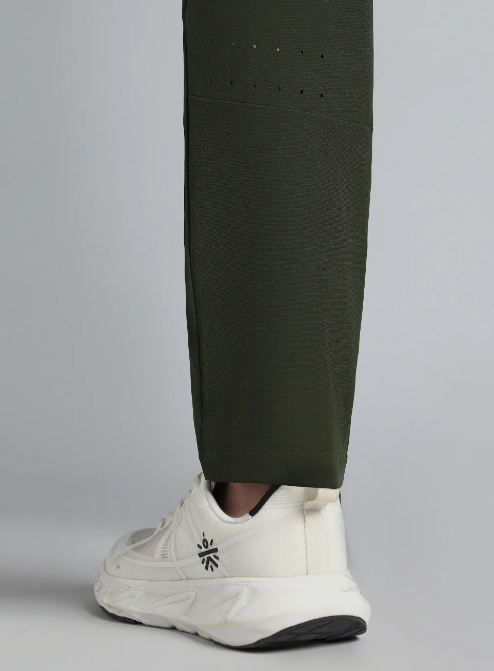 Men's Olive Running Essential Trackpants - Image 8