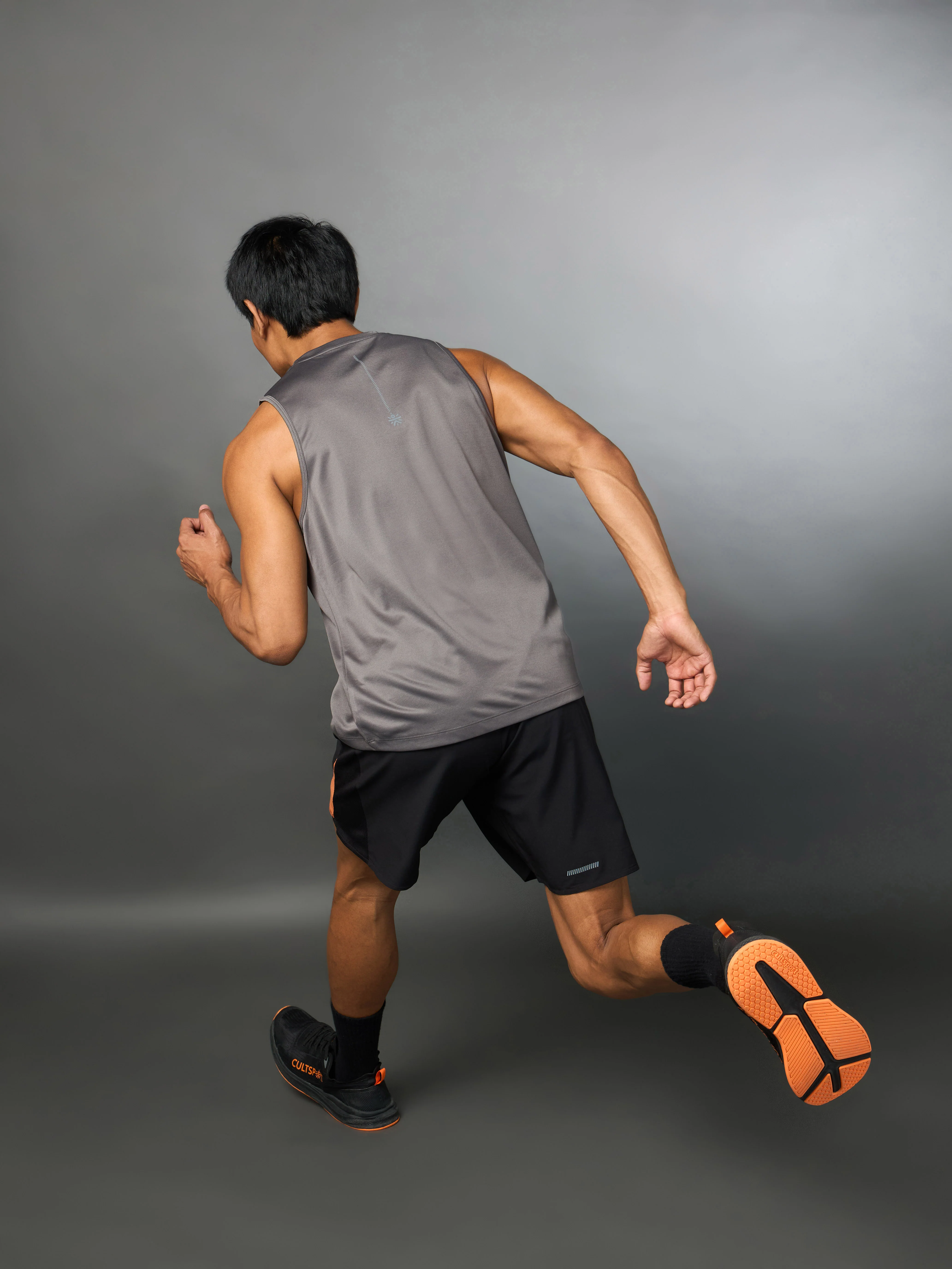 Men's Running Essential Grey Tank - Image 2