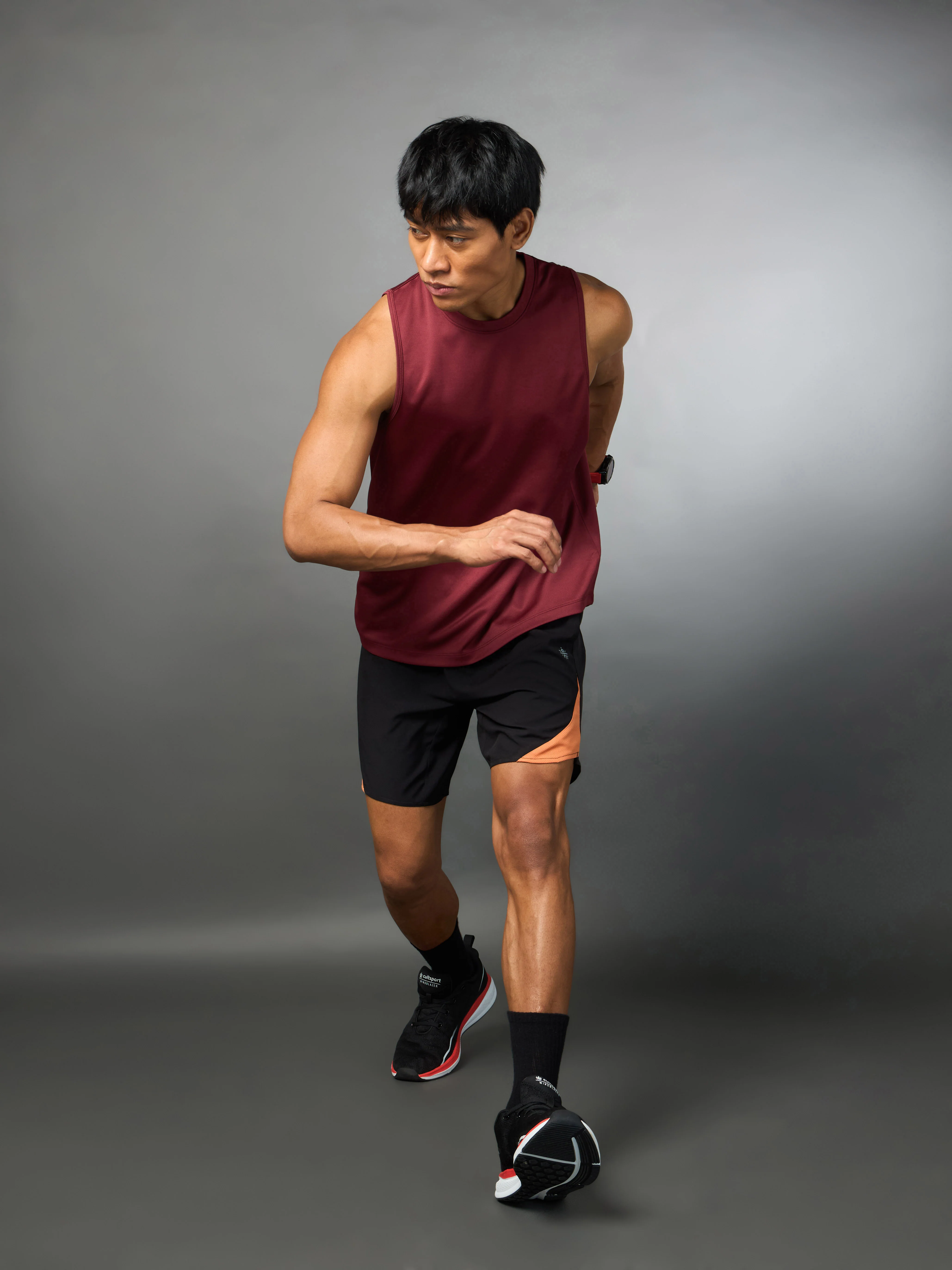 Men's Running Essential Maroon Tank - Image 3