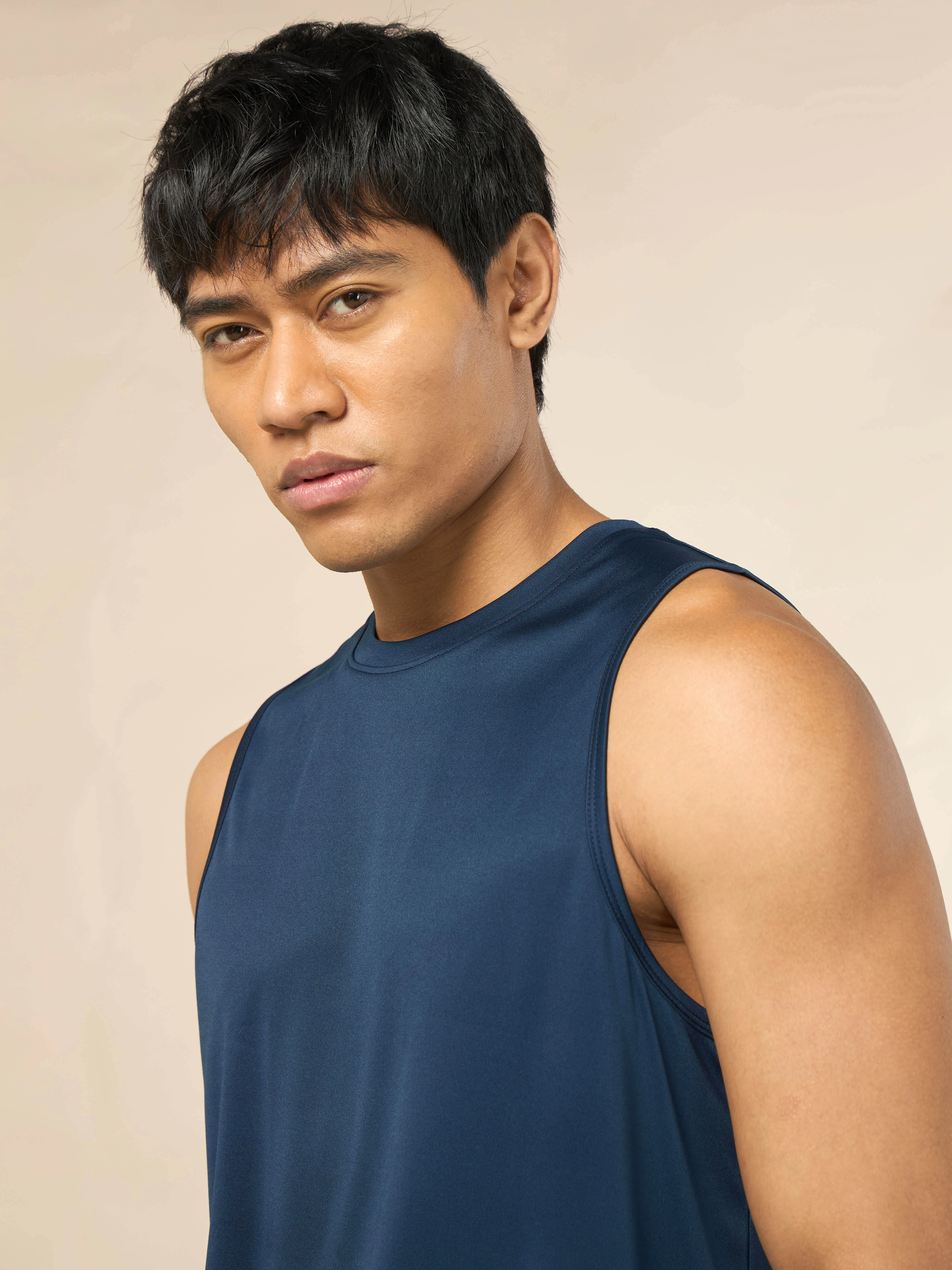 Men's Running Essential Pack of 2 Tanks - Image 7
