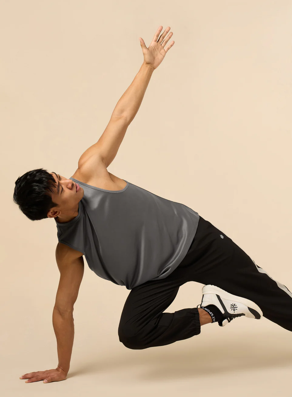 Men's Running Essential Pack of 2 Tanks - Image 3