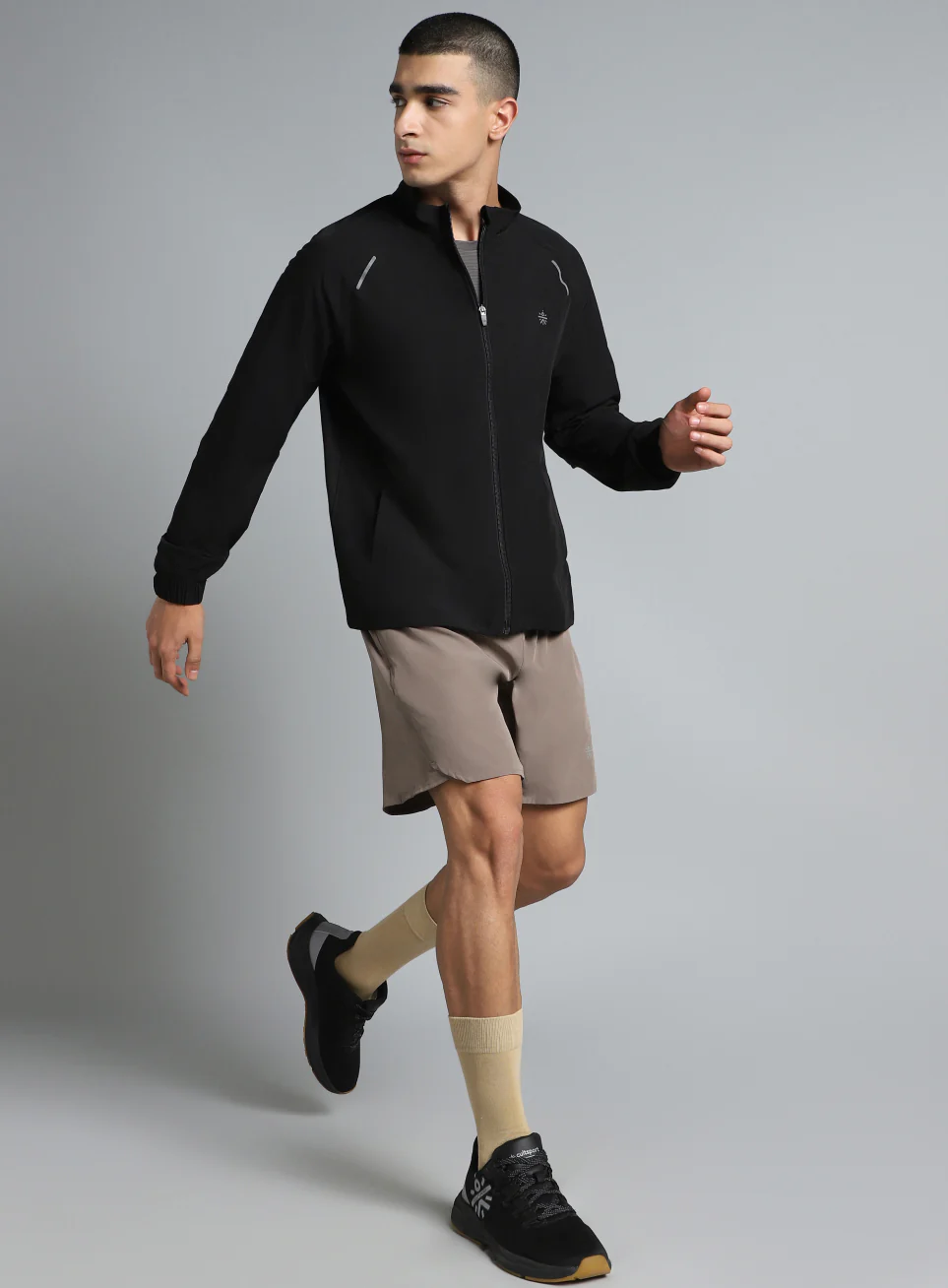 Men's Running Expert Black Lightweight Jacket - Image 2