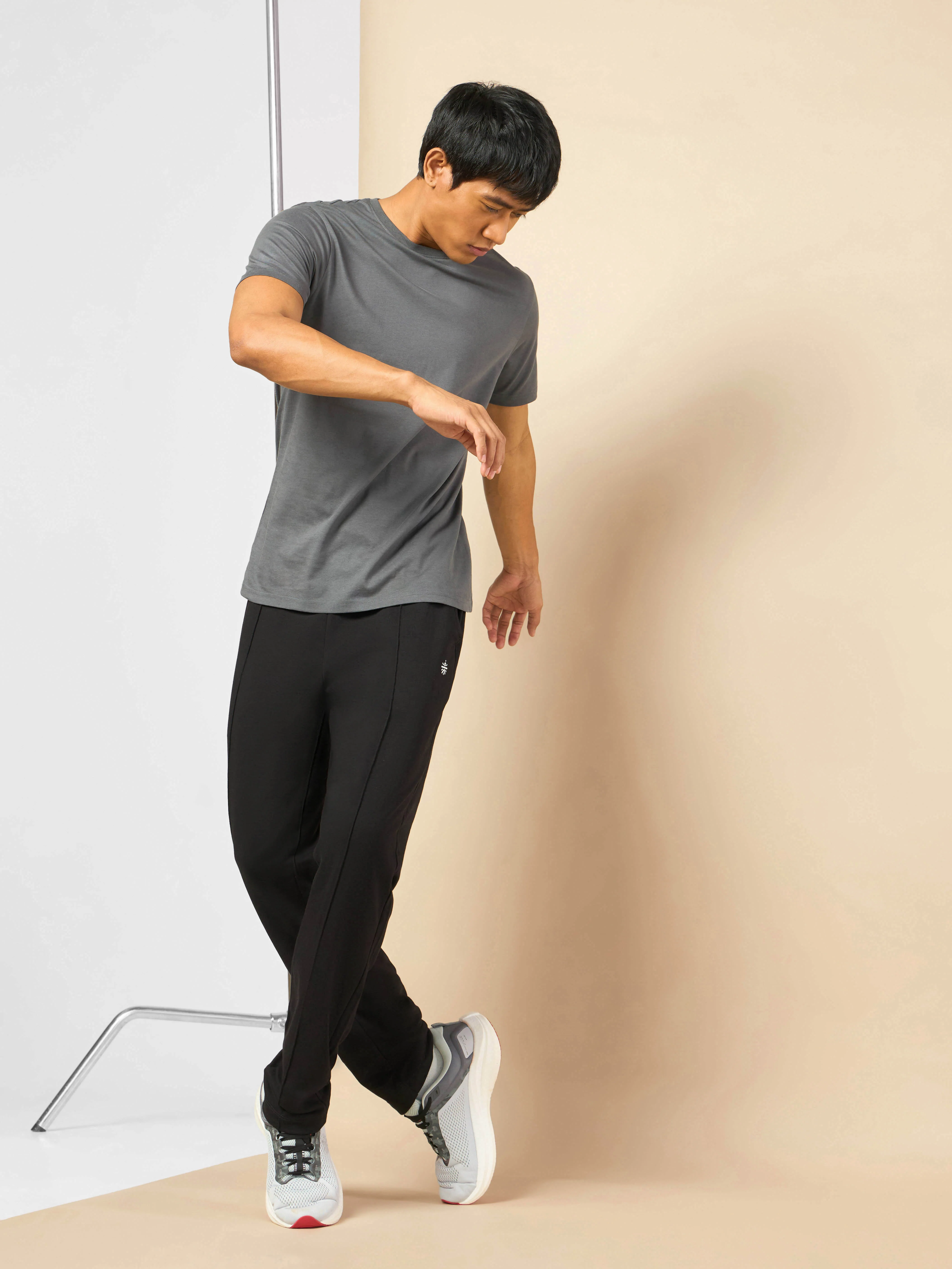 Men's Step Up Black Lifestyle Trackpants - Image 2