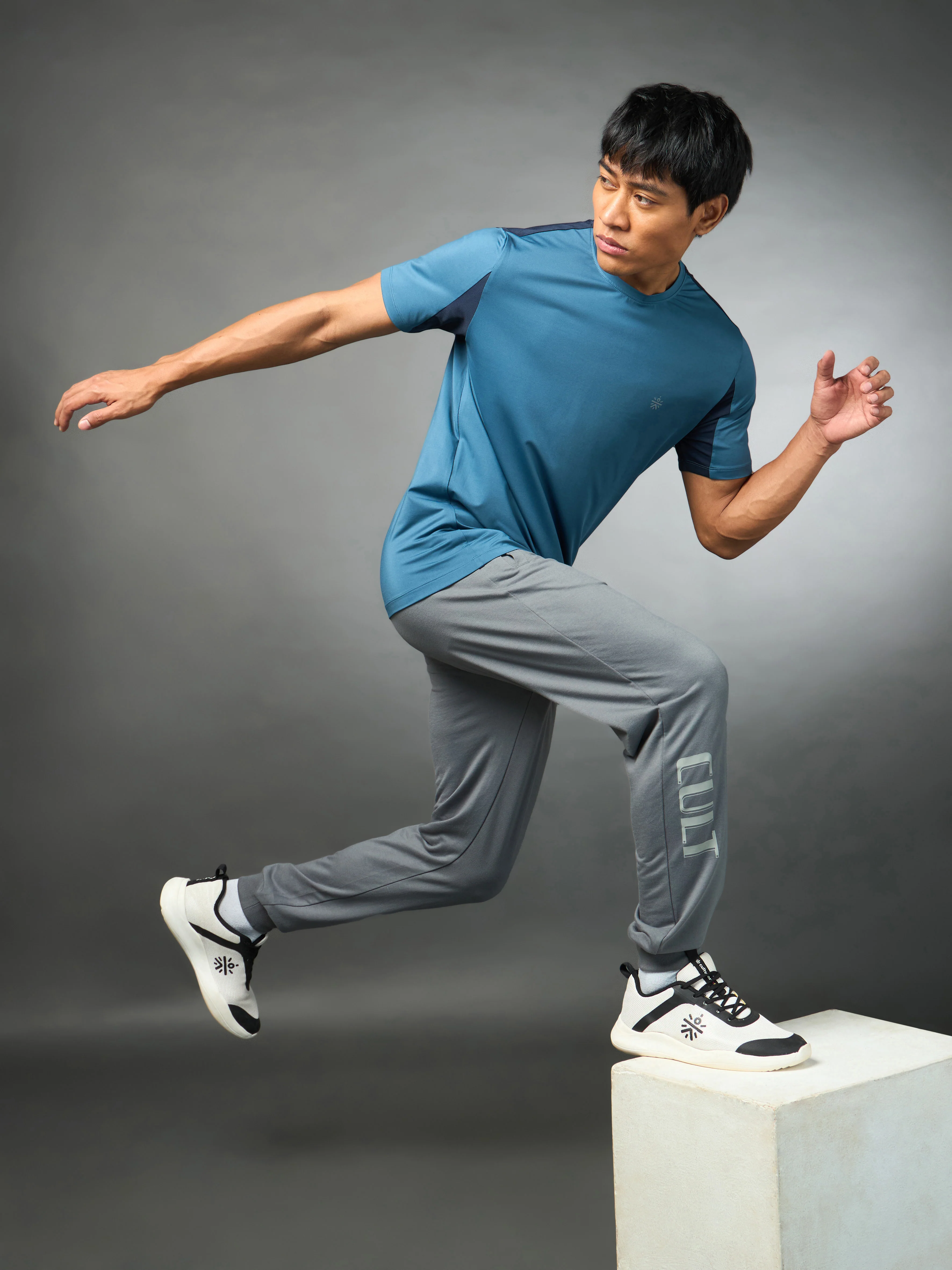 Men's Warm Up Lt. Grey Joggers - Image 2