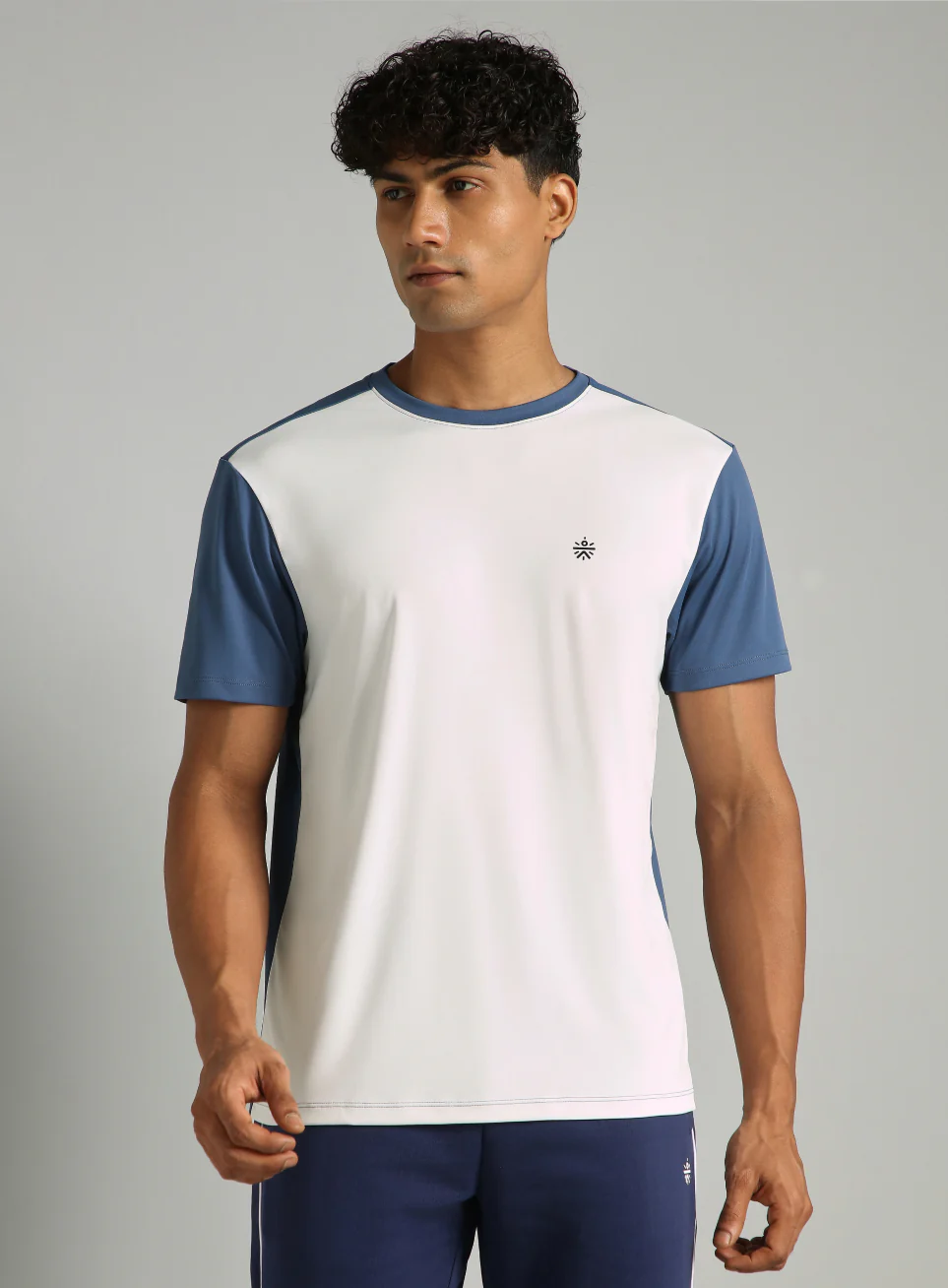 Men's White Play Big FLY-DRY™T-shirt - Image 4