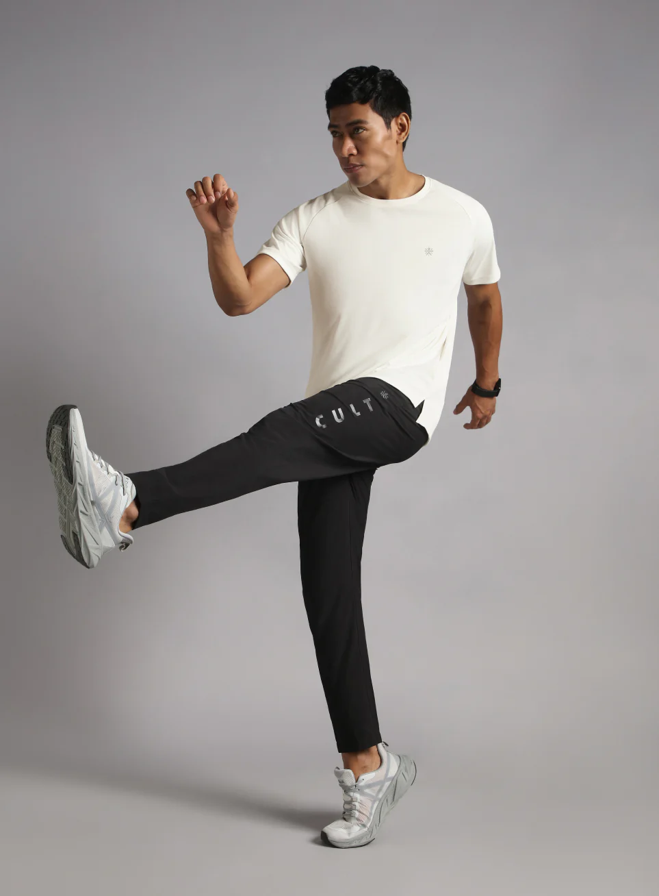 Men's White Running Club Graphic T-shirt - Image 2