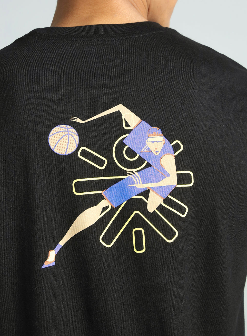 Mne's Black Play Basketball Graphic T-shirt - Image 8