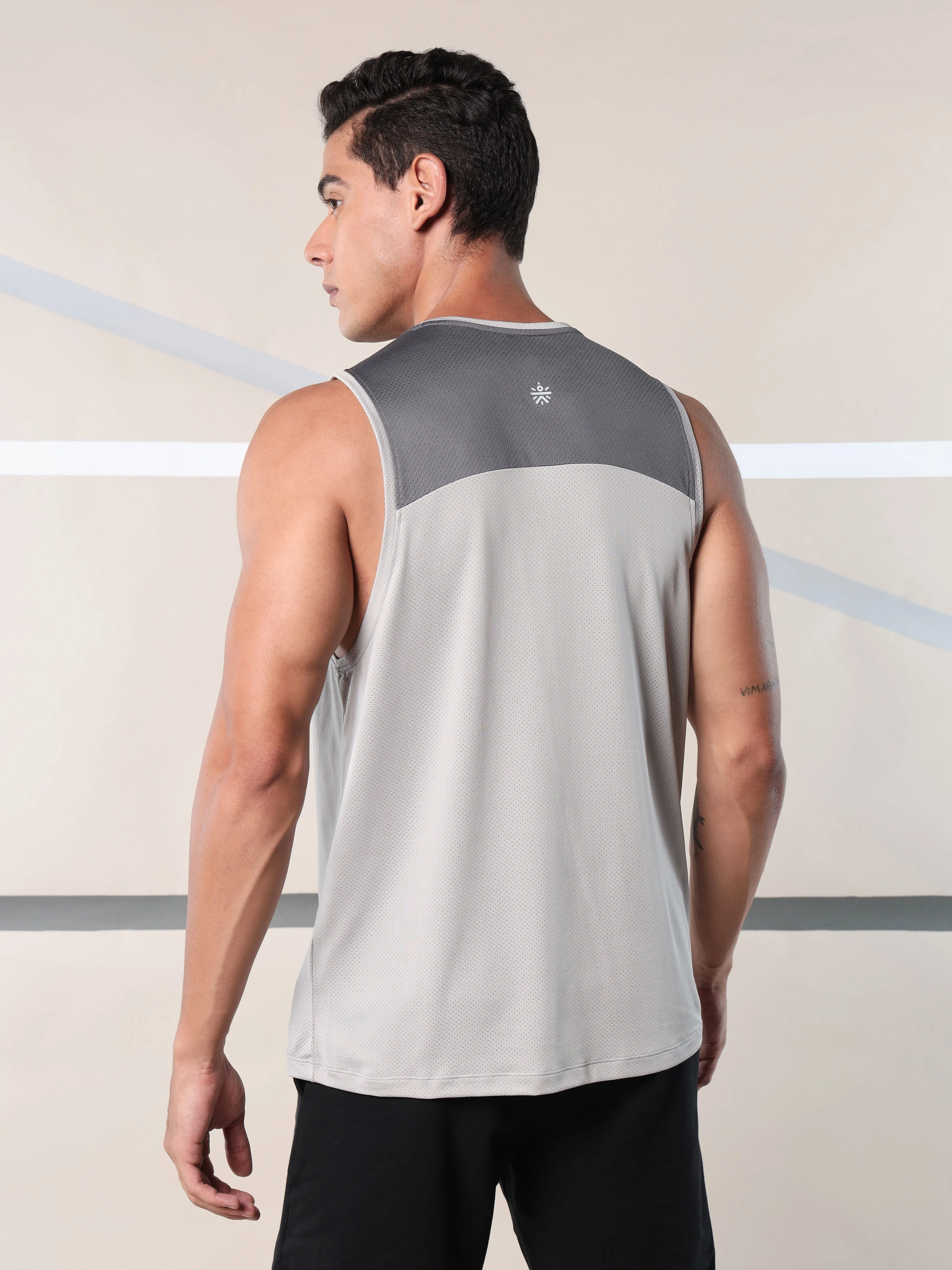 Move Easy Performance Tank - Image 5
