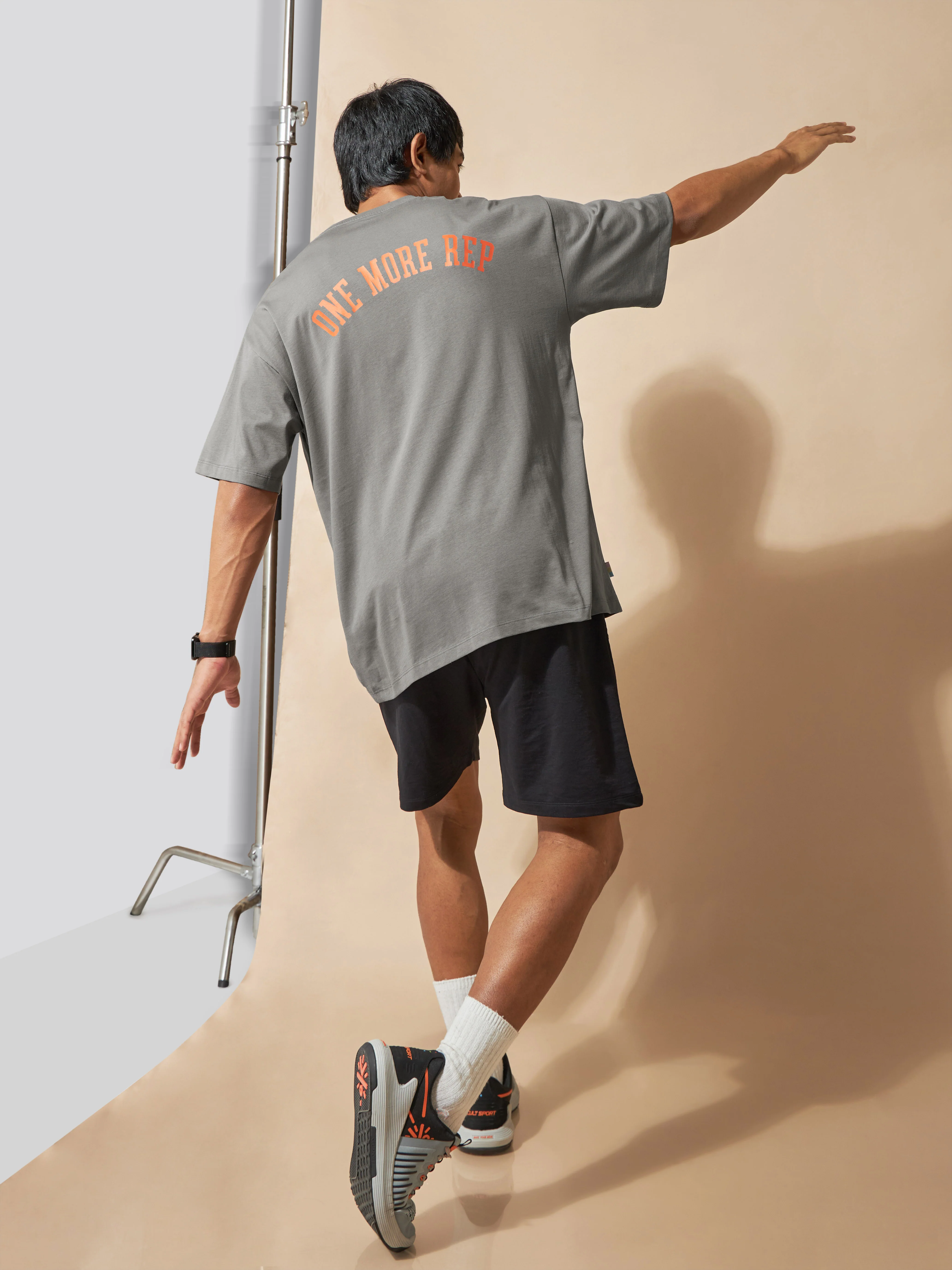 One More Rep Back Printed T-shirt - Image 2