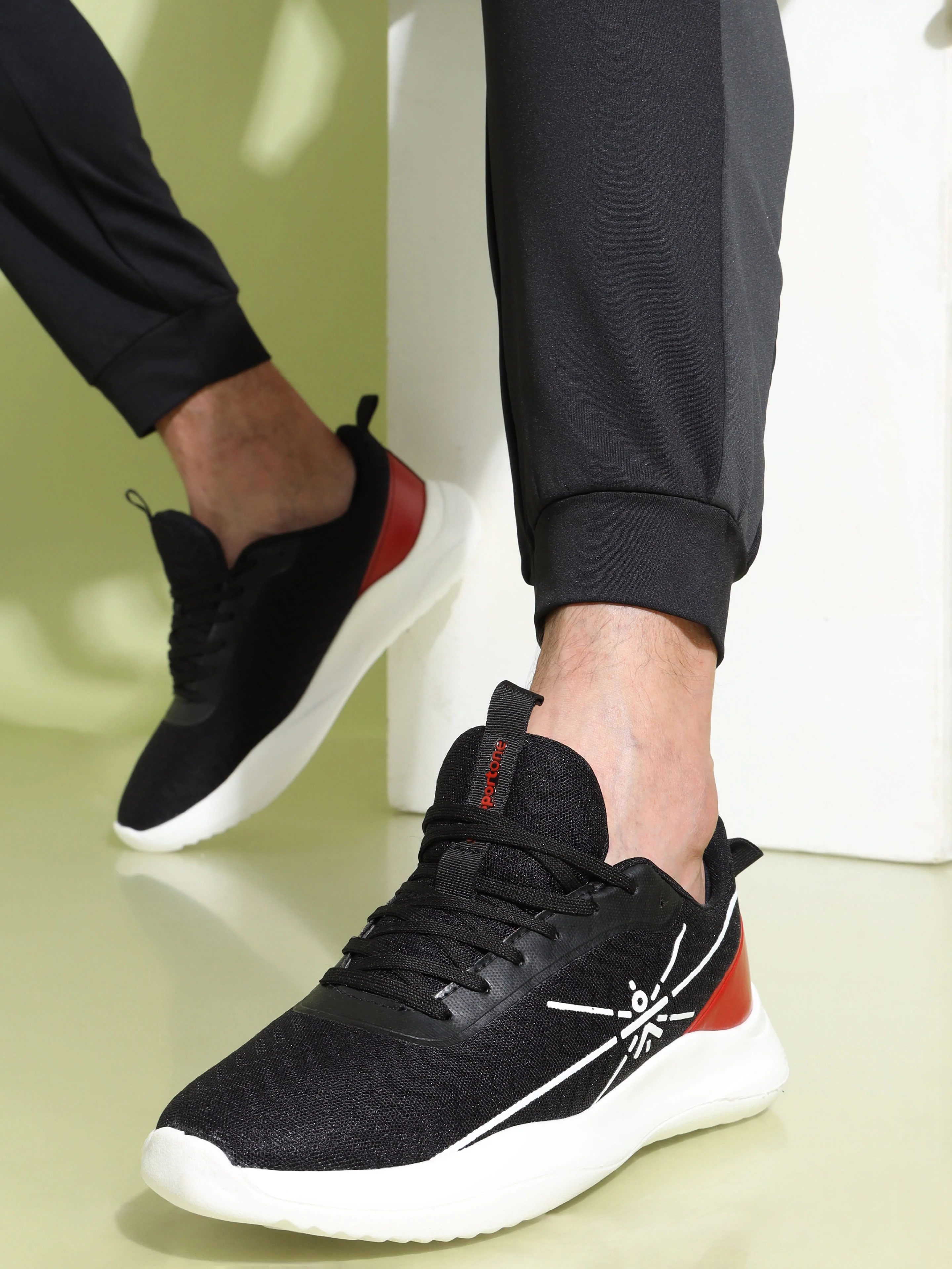 cult Racer Men Running Shoes - Black/Red - Image 2