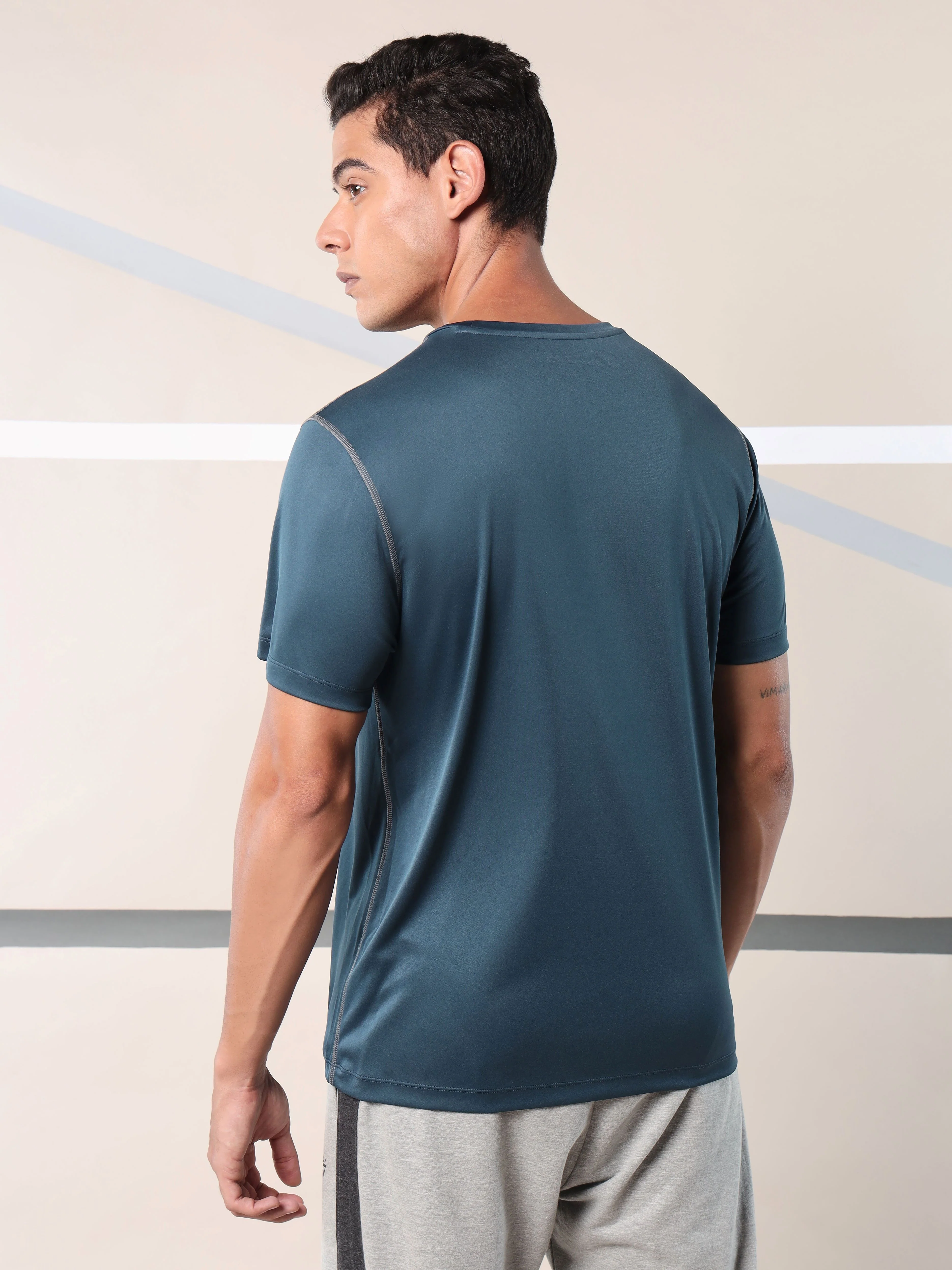 Do It All Performance T-shirt - Image 6