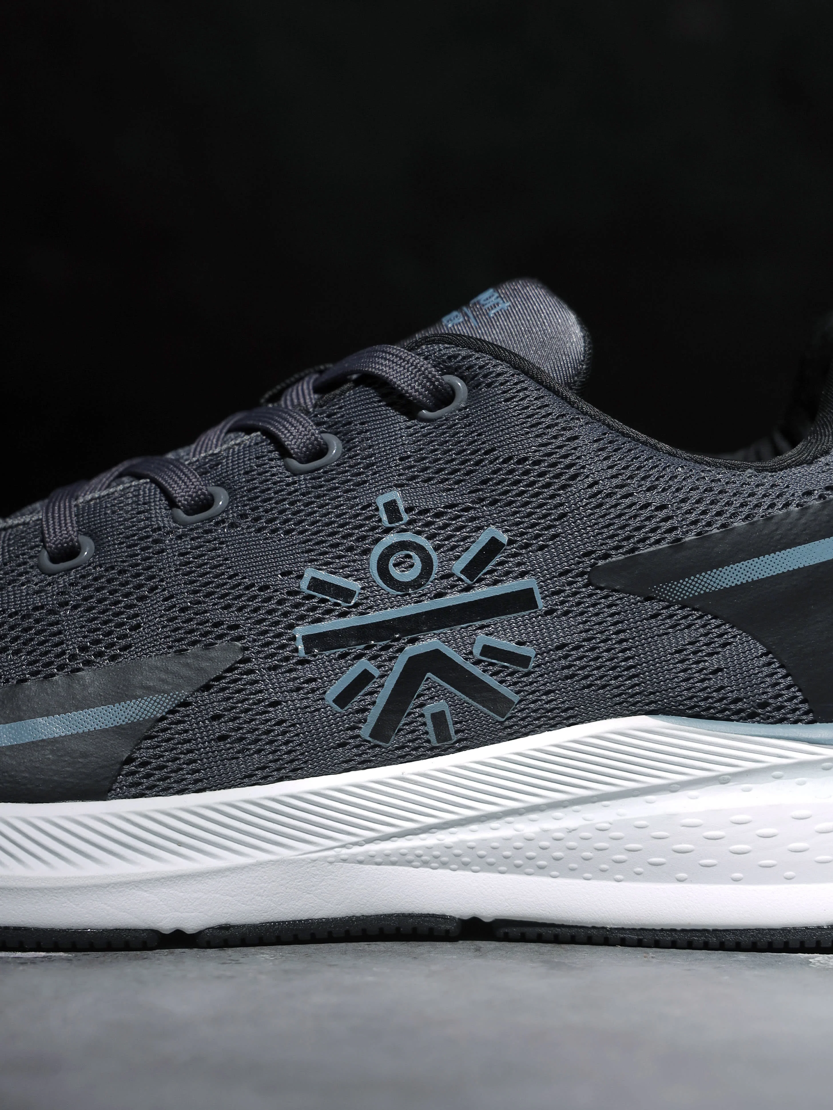 cult Windblazer Men Running Shoes - Dark Grey - Image 4
