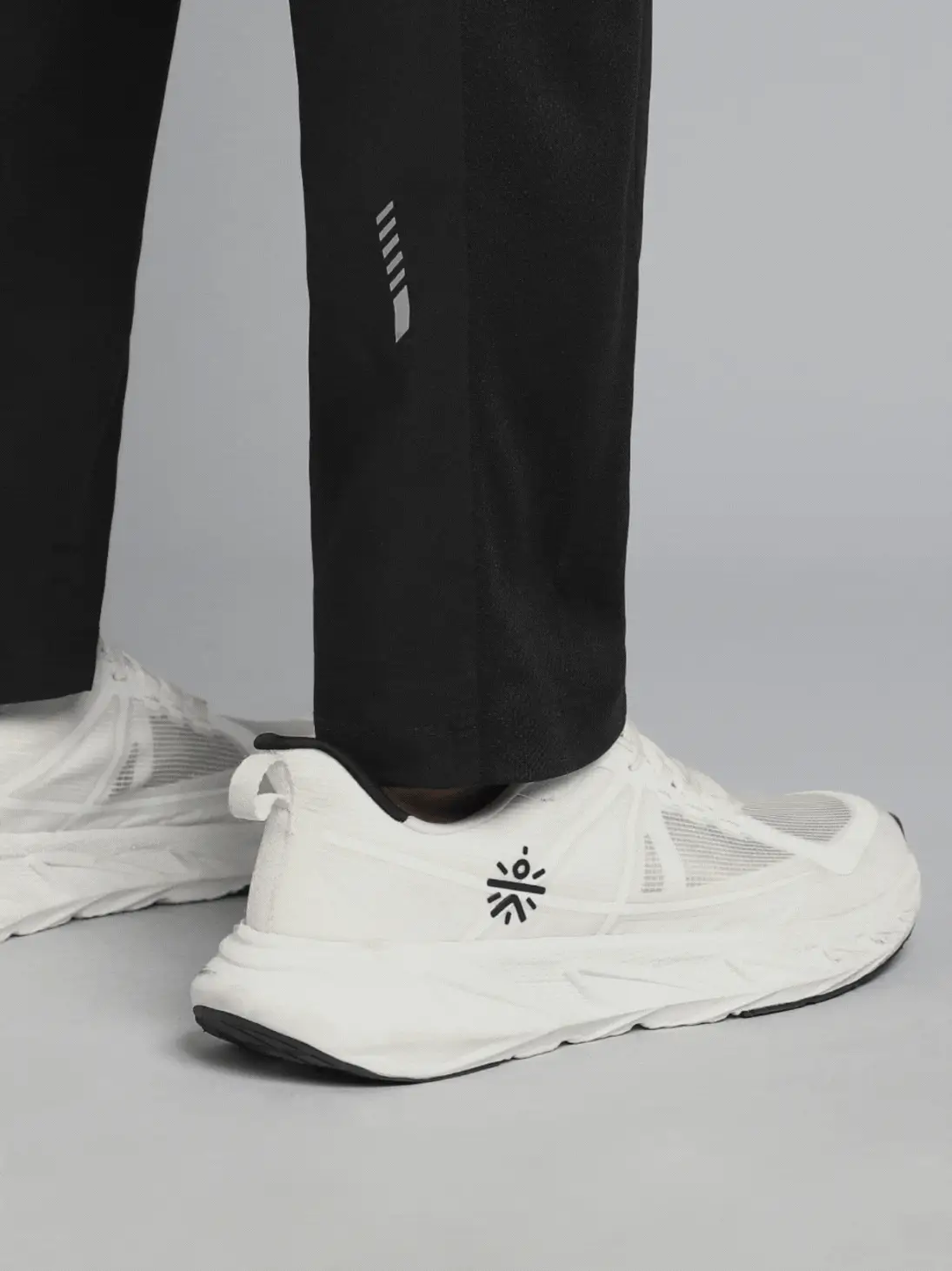 Run Booster Trackpants - Image 9