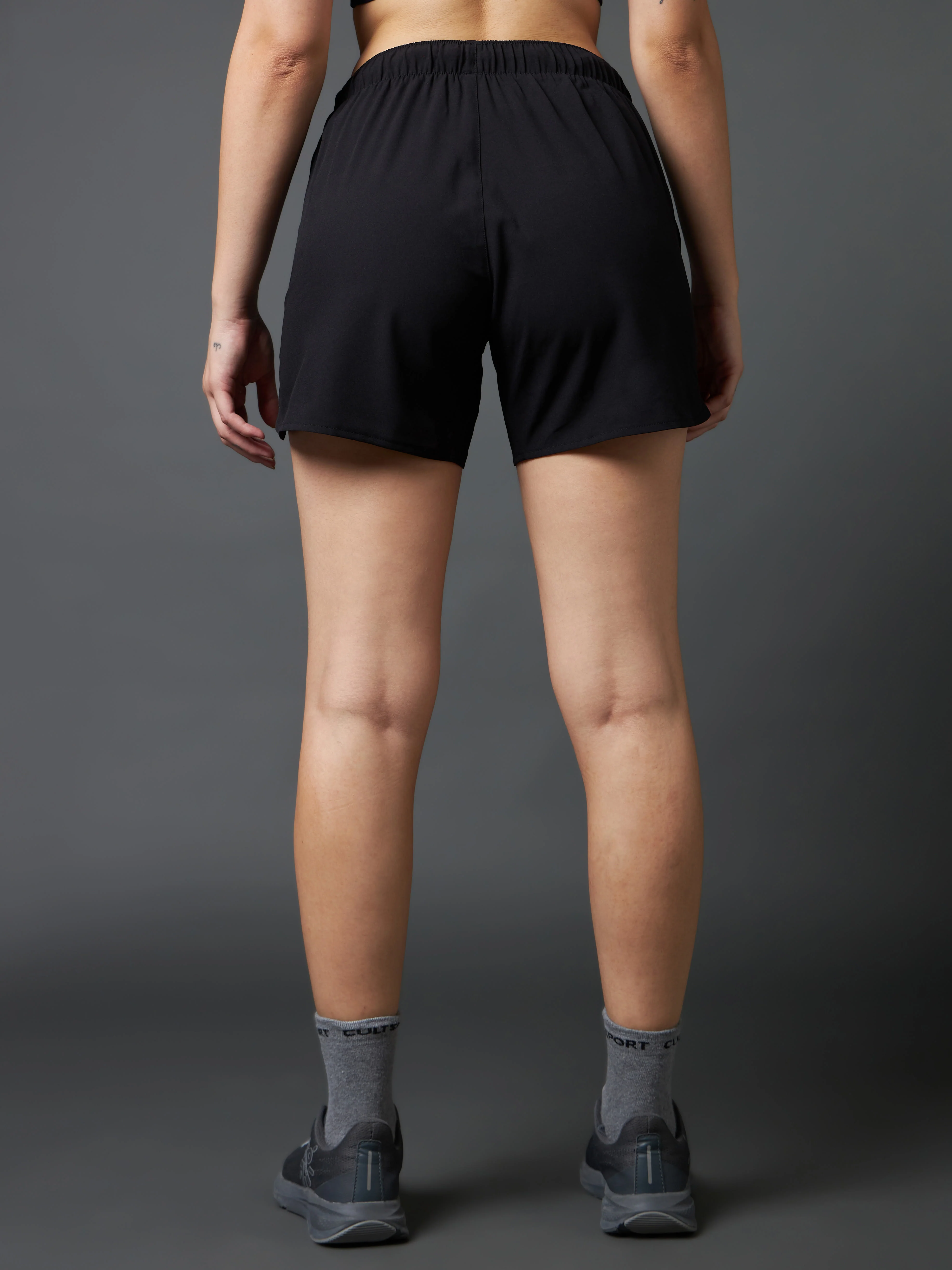 Running Essential Shorts - Image 4