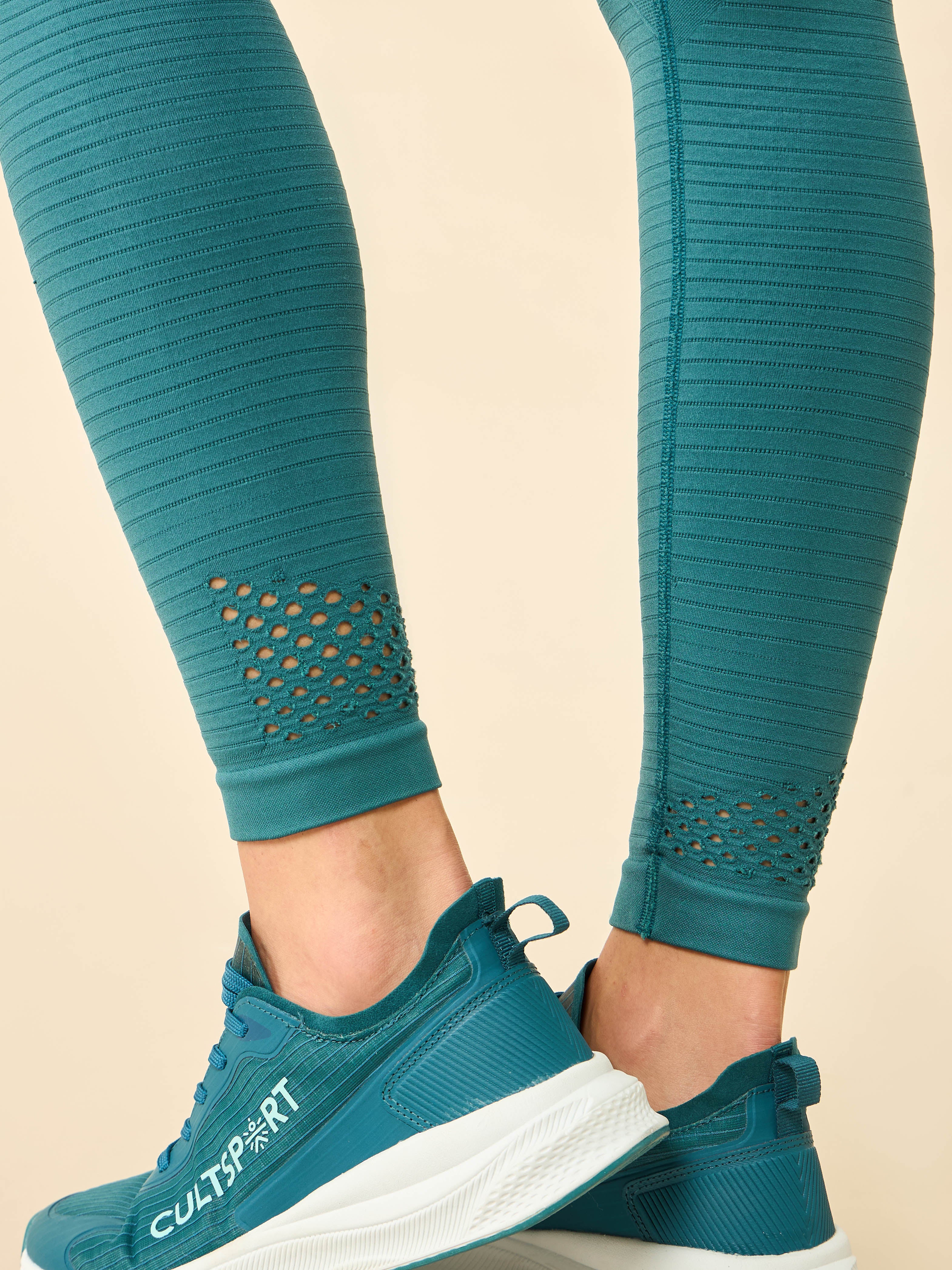 Sea Green Seamless Body Snug Jacquard Structured Sports Tights - Image 7