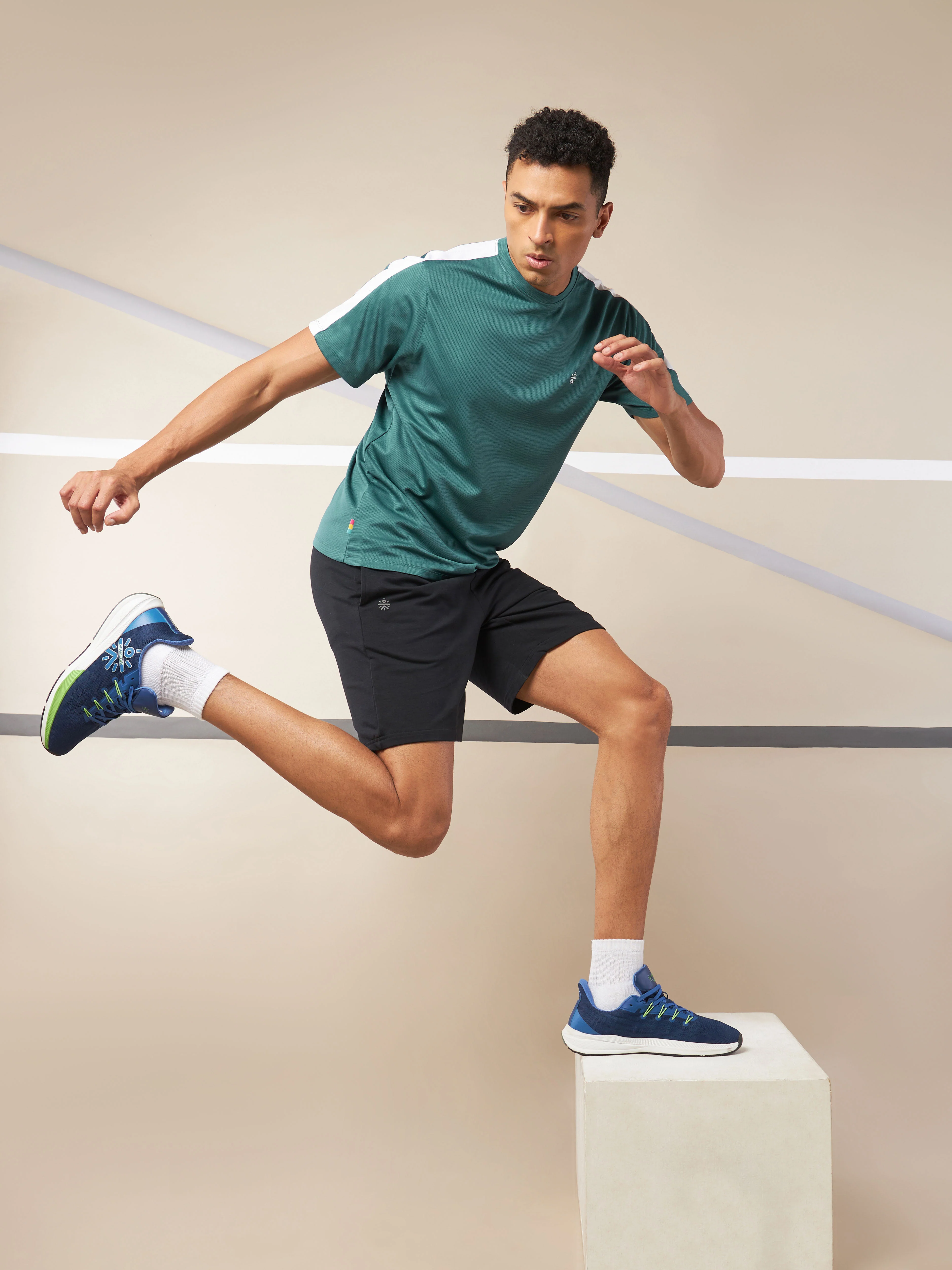 Shoulder Pop Active T-shirt - Image 2