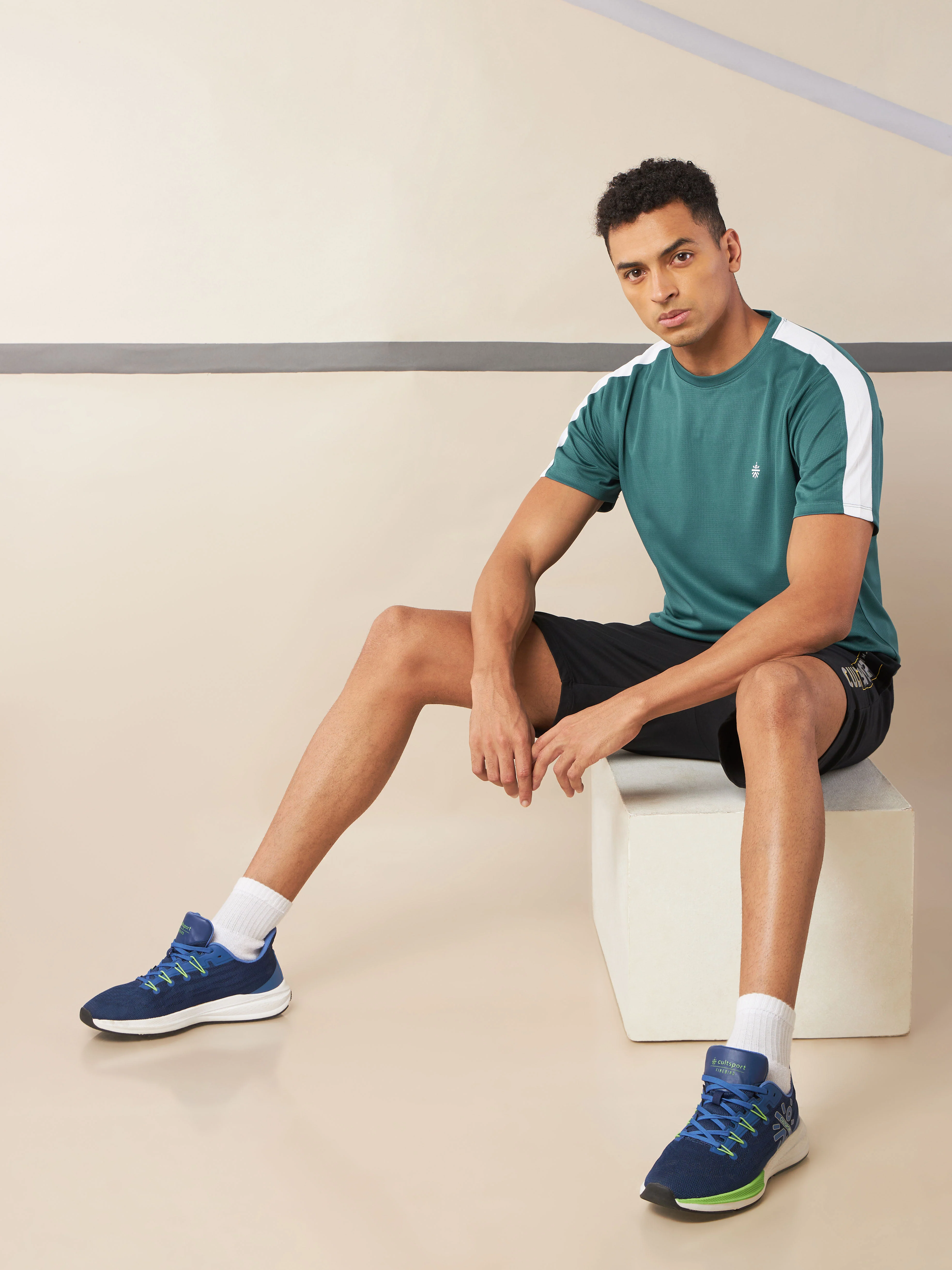 Shoulder Pop Active T-shirt - Image 3