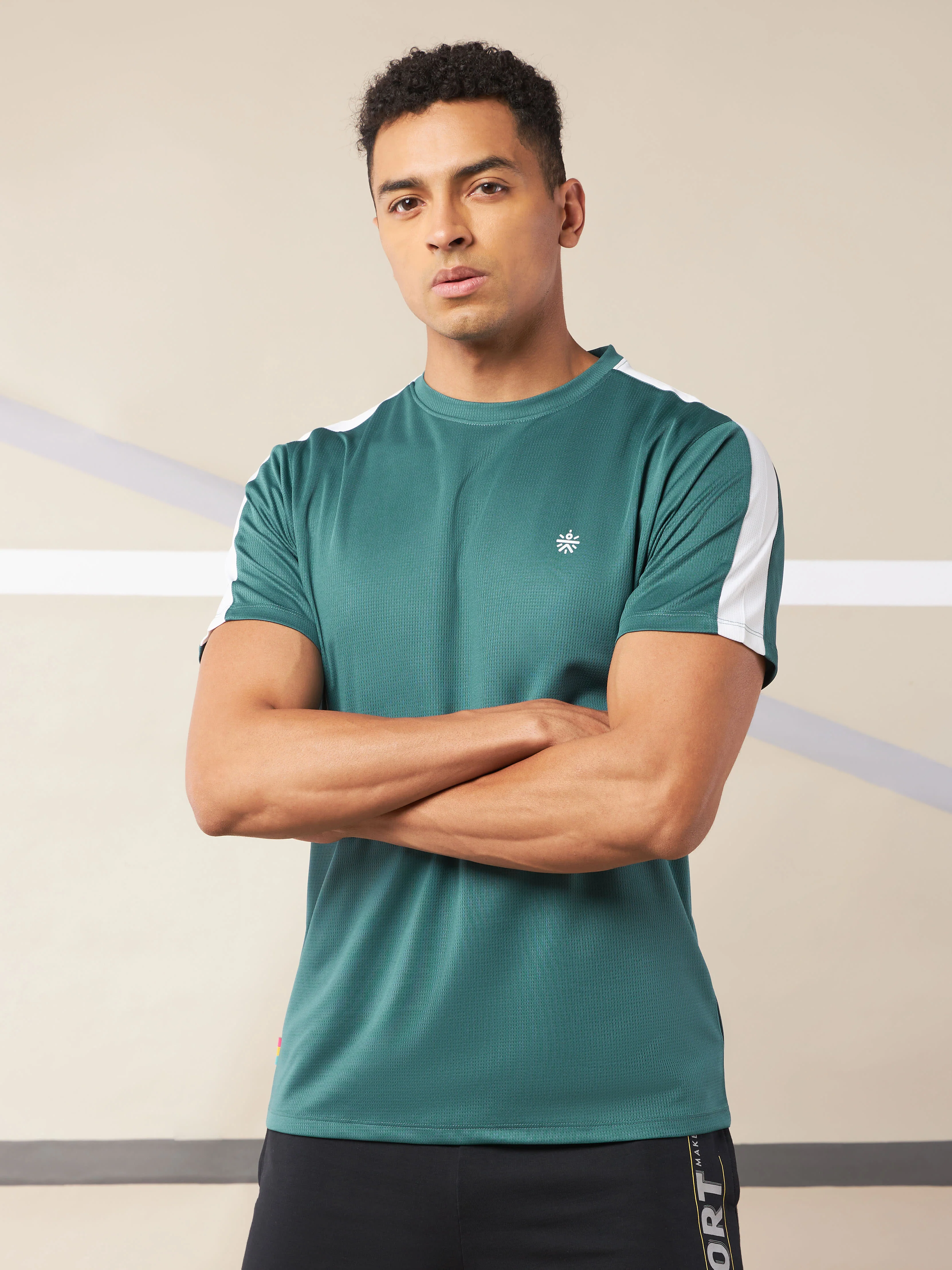 Shoulder Pop Active T-shirt - Image 4