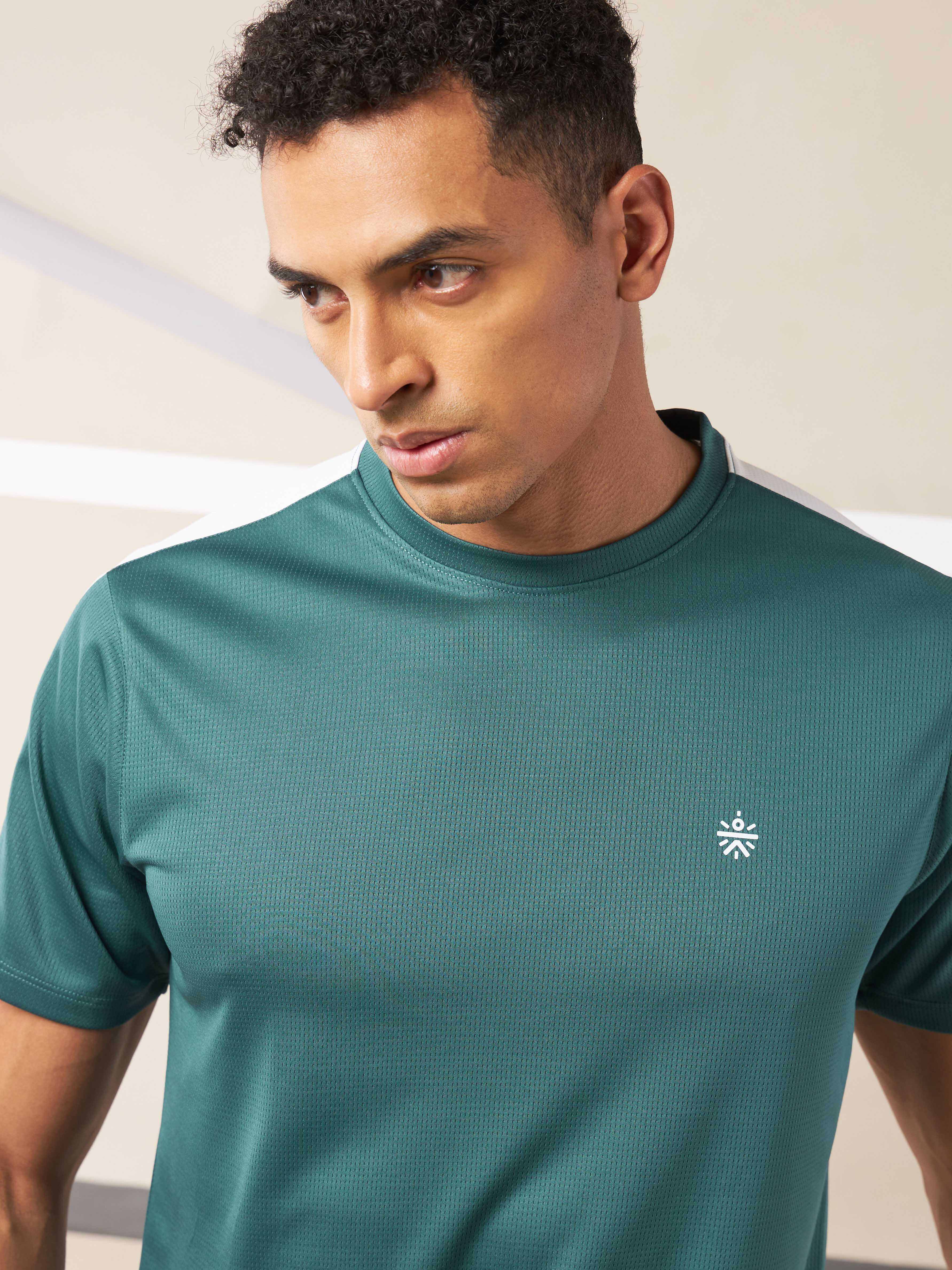 Shoulder Pop Active T-shirt - Image 8