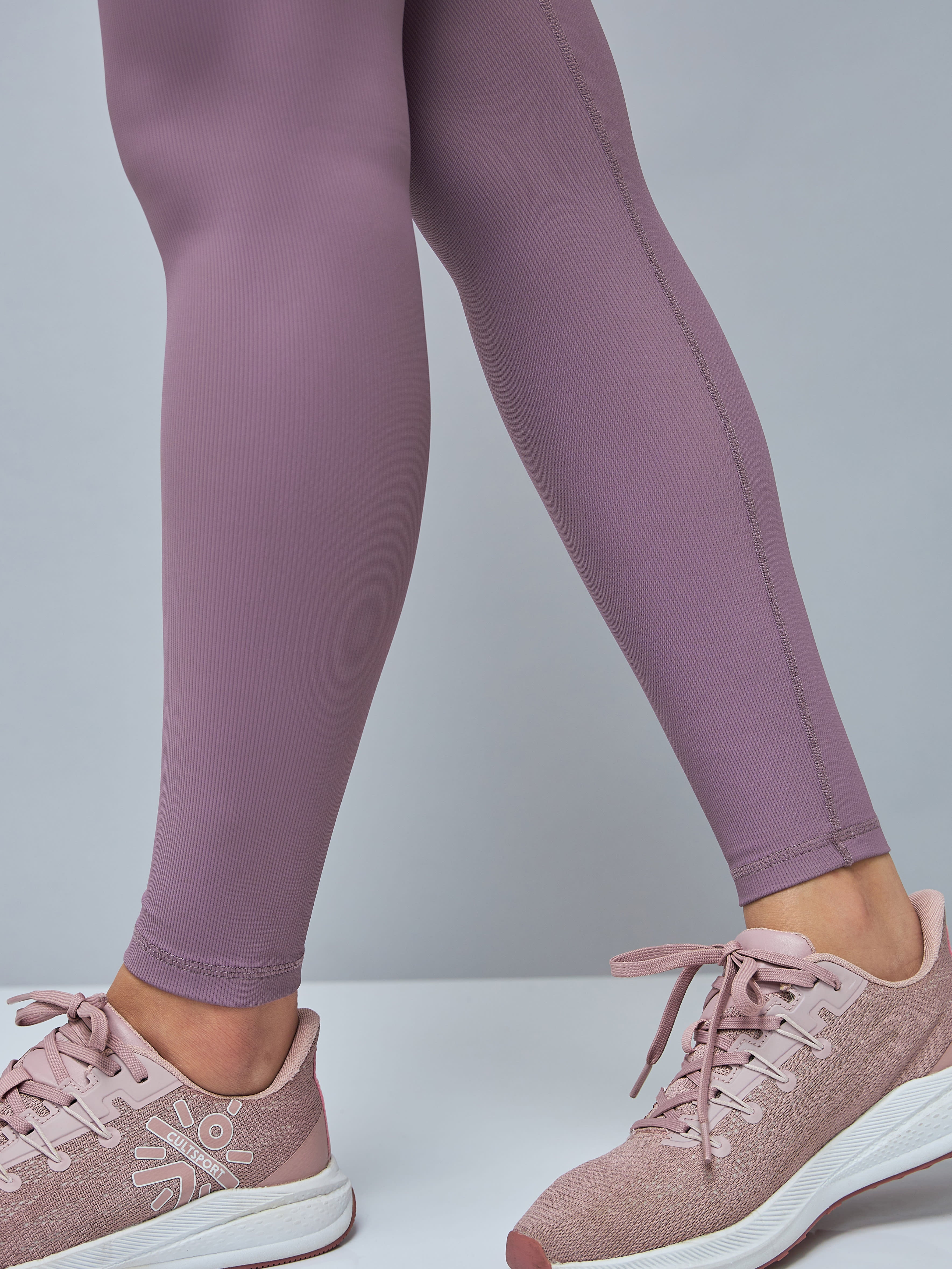 Solid High Waist Tights with Side Pocket - Image 9