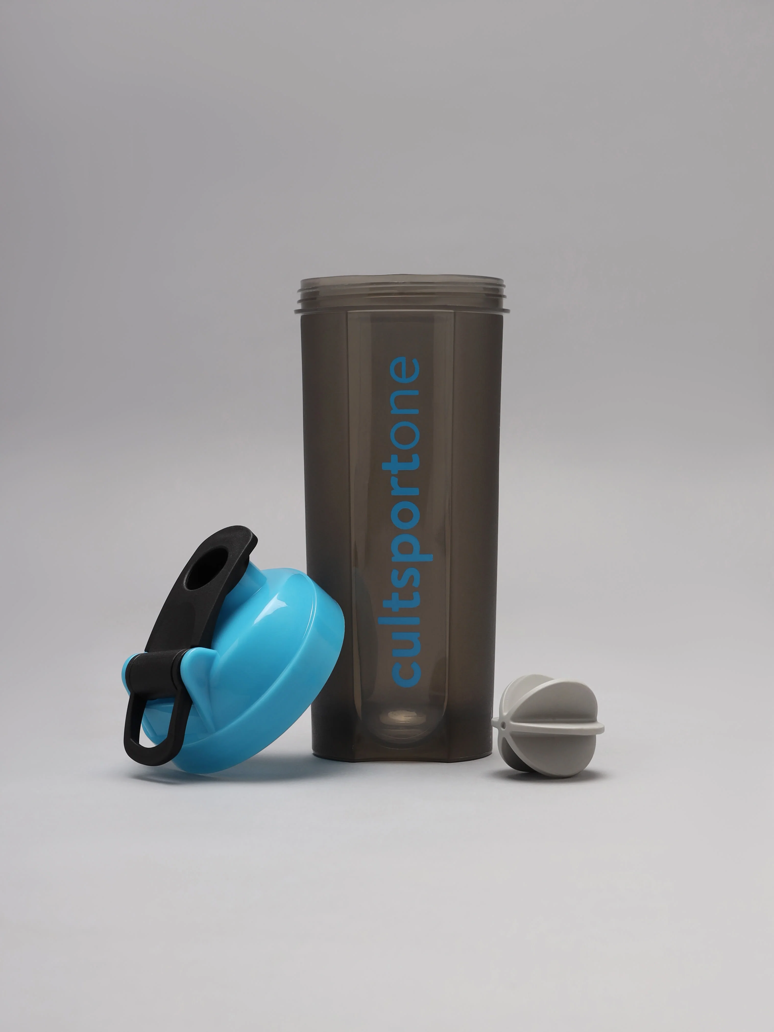 Spill Proof Flip Top Shaker with Blender Ball - Image 4