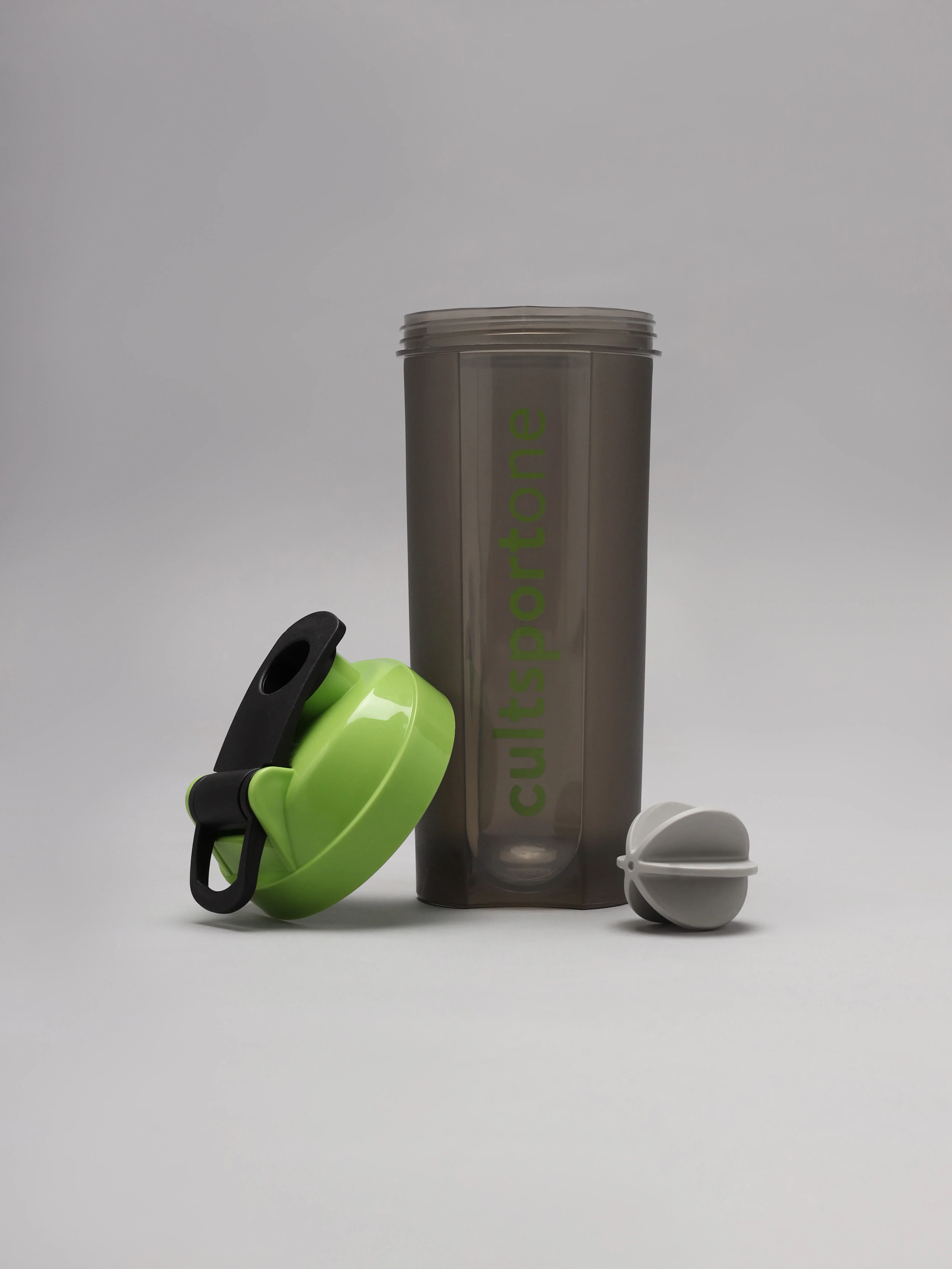 Spill Proof Flip Top Shaker with Blender Ball - Image 4