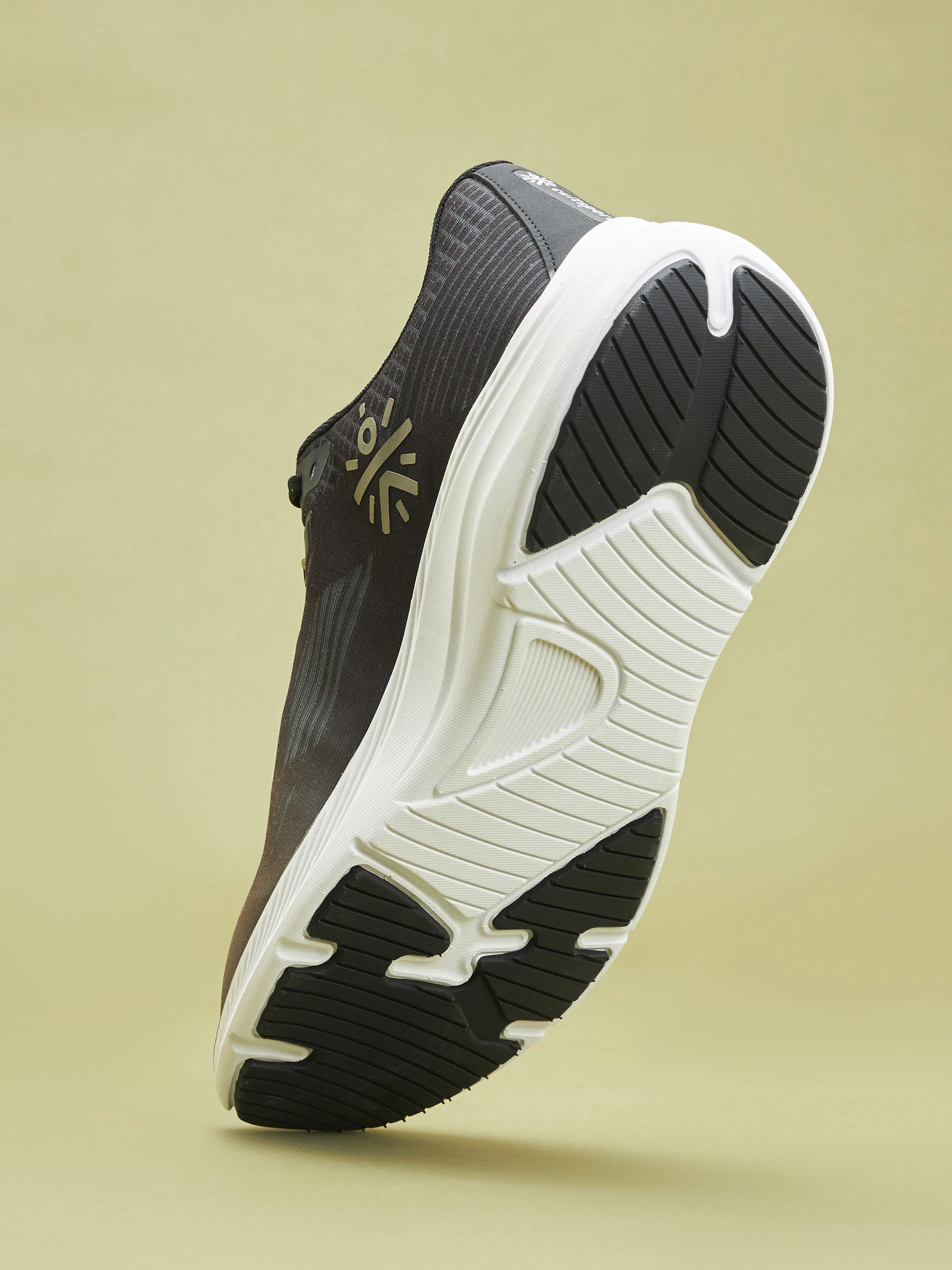 cult Thunderbird Men Running Shoes - Olive/Black - Image 4