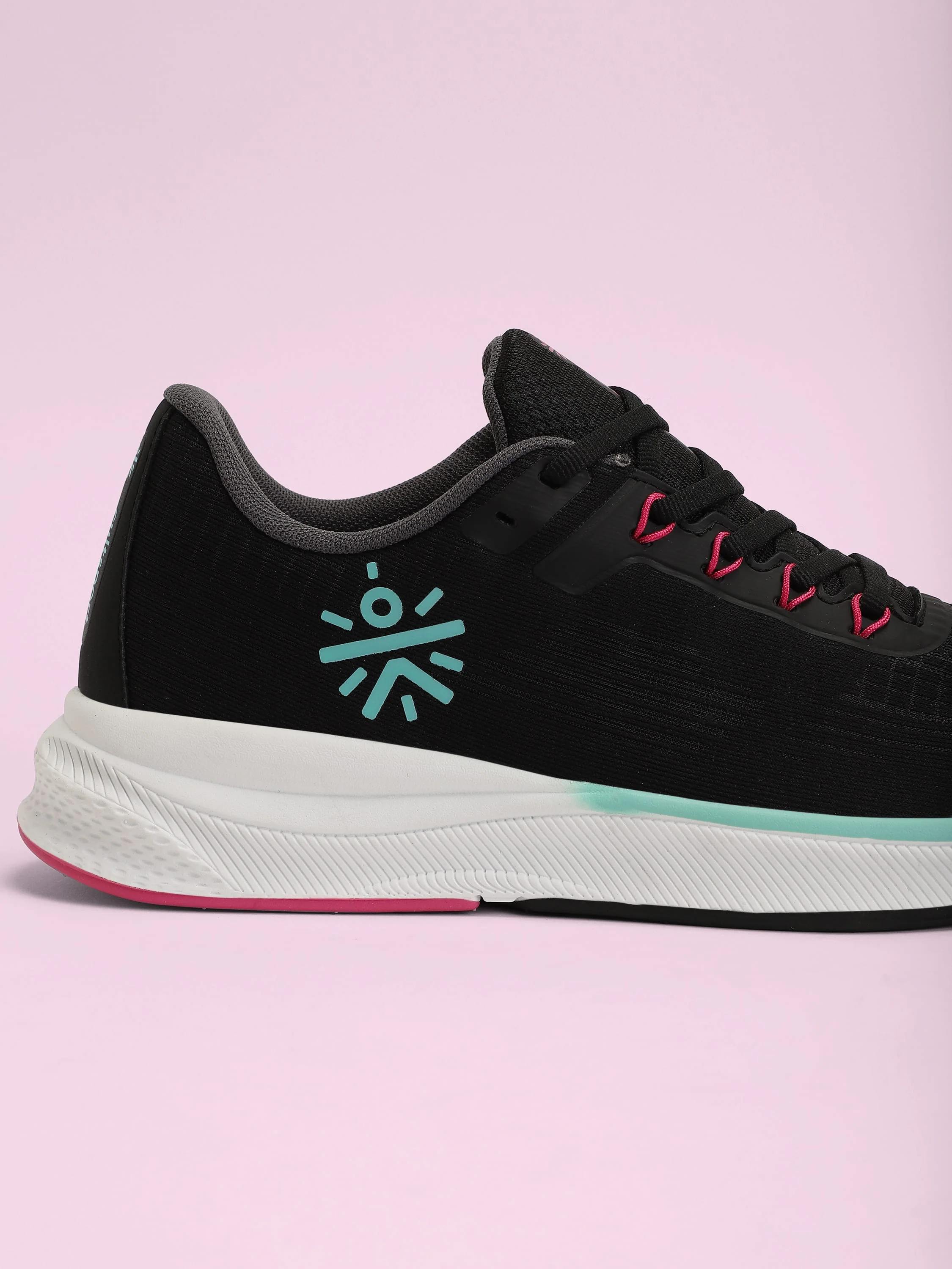 cult Thunderbird Women Running Shoes - Black - Image 9
