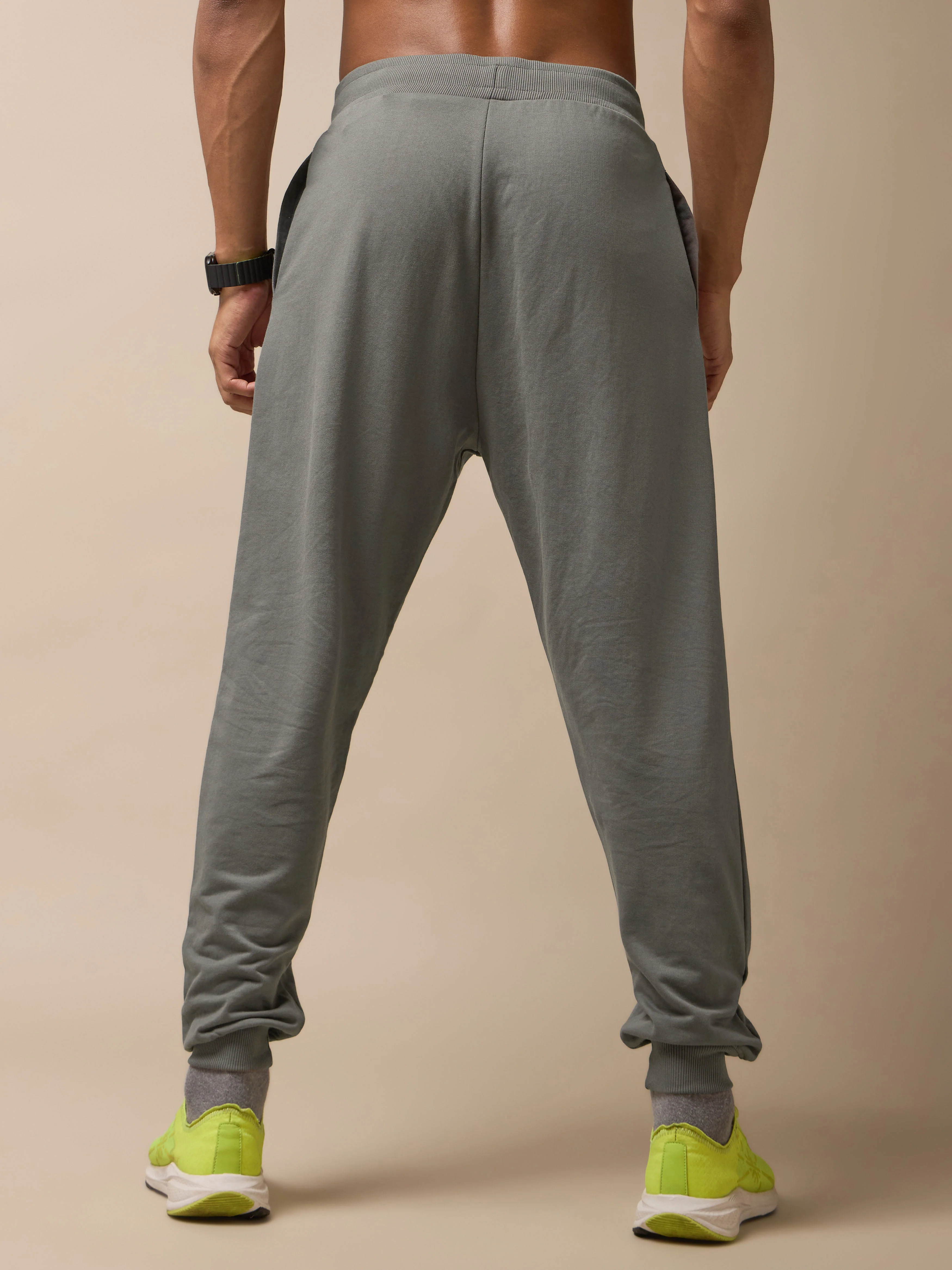 Train In Joggers - Image 6