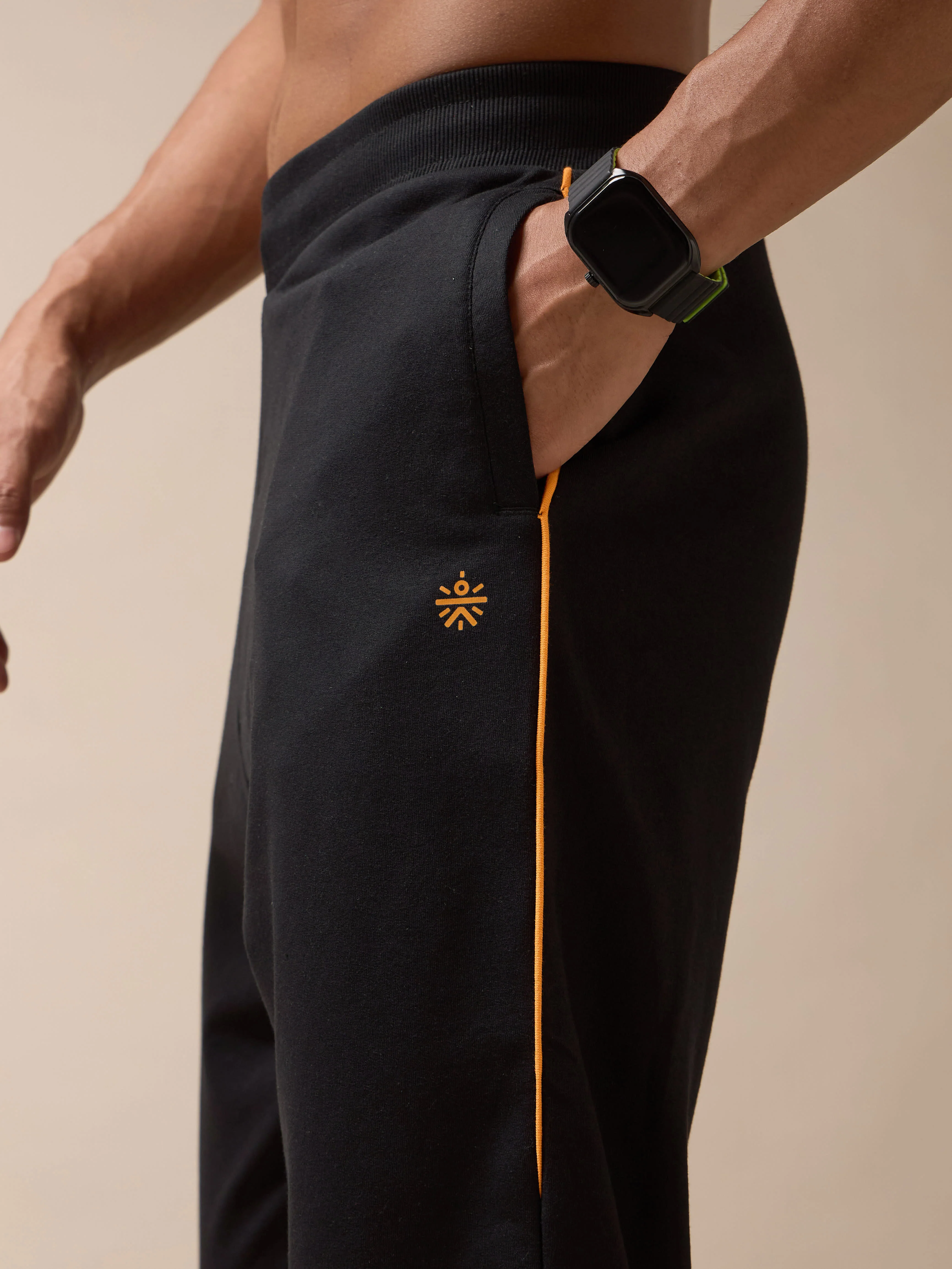 Training Essentials Joggers - Image 7