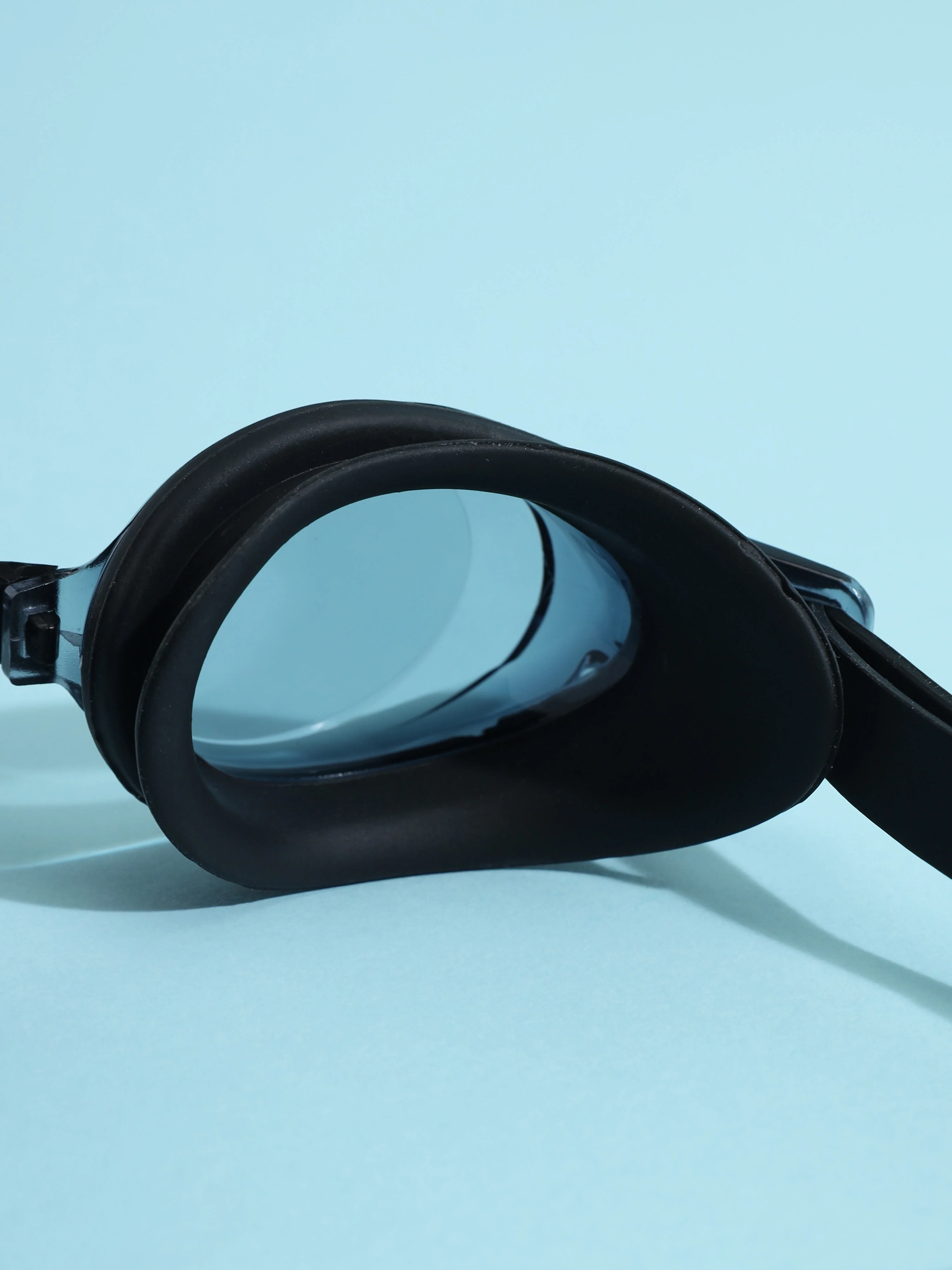 Unisex Swimming Goggles - Image 7