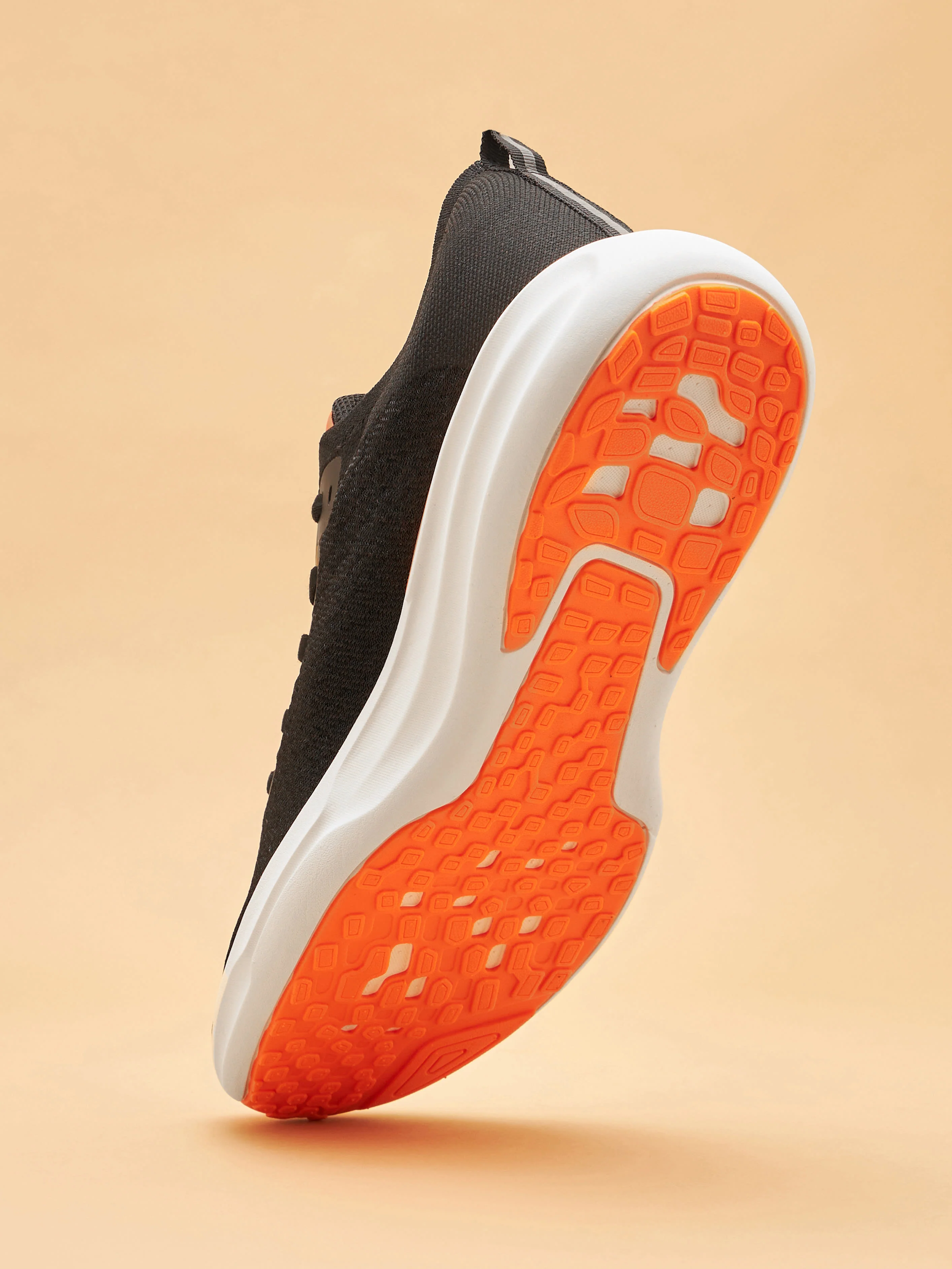 cult Versa Fly Men Running Shoes - Black/Orange - Image 4