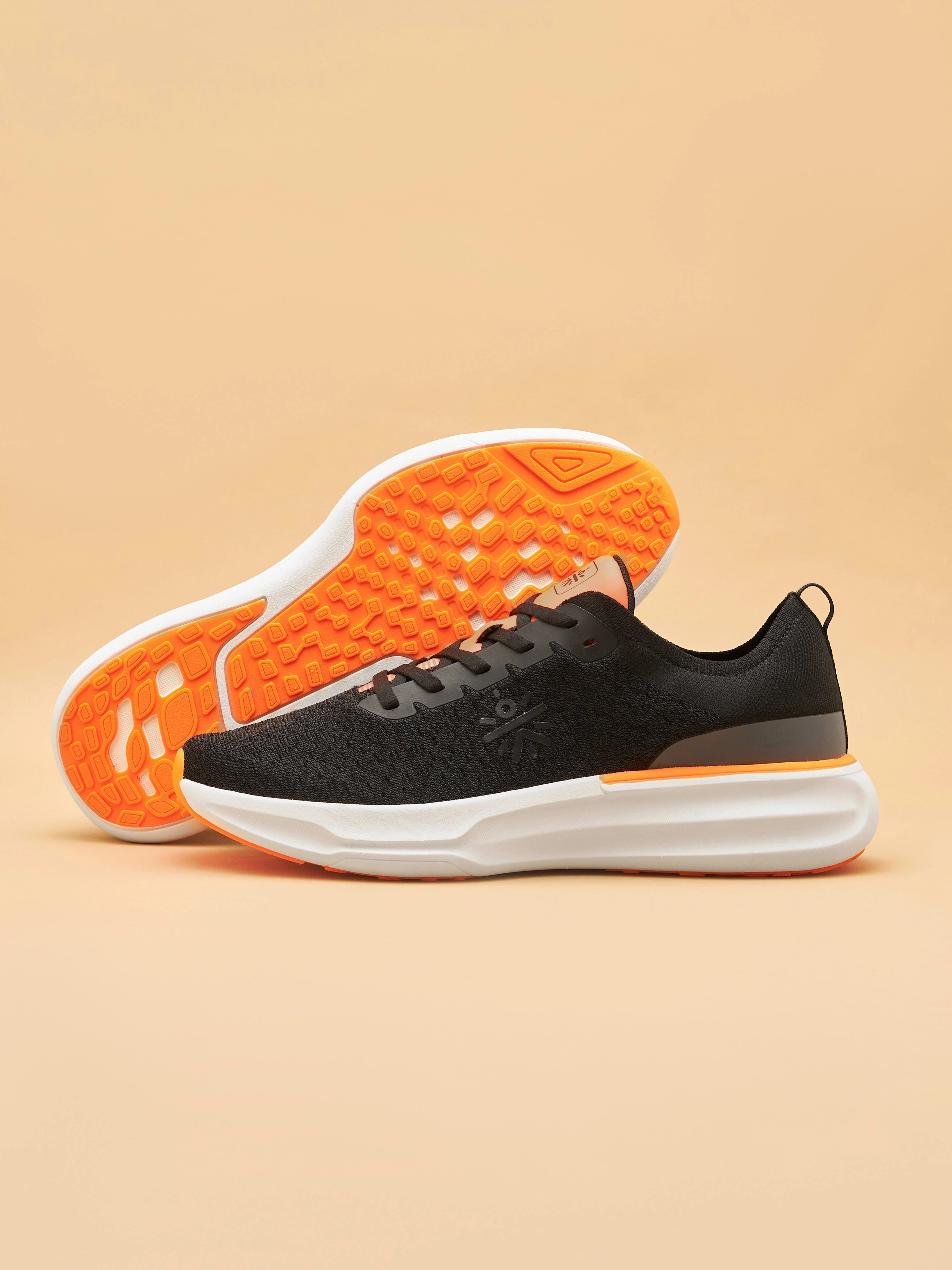 cult Versa Fly Men Running Shoes - Black/Orange - Image 8