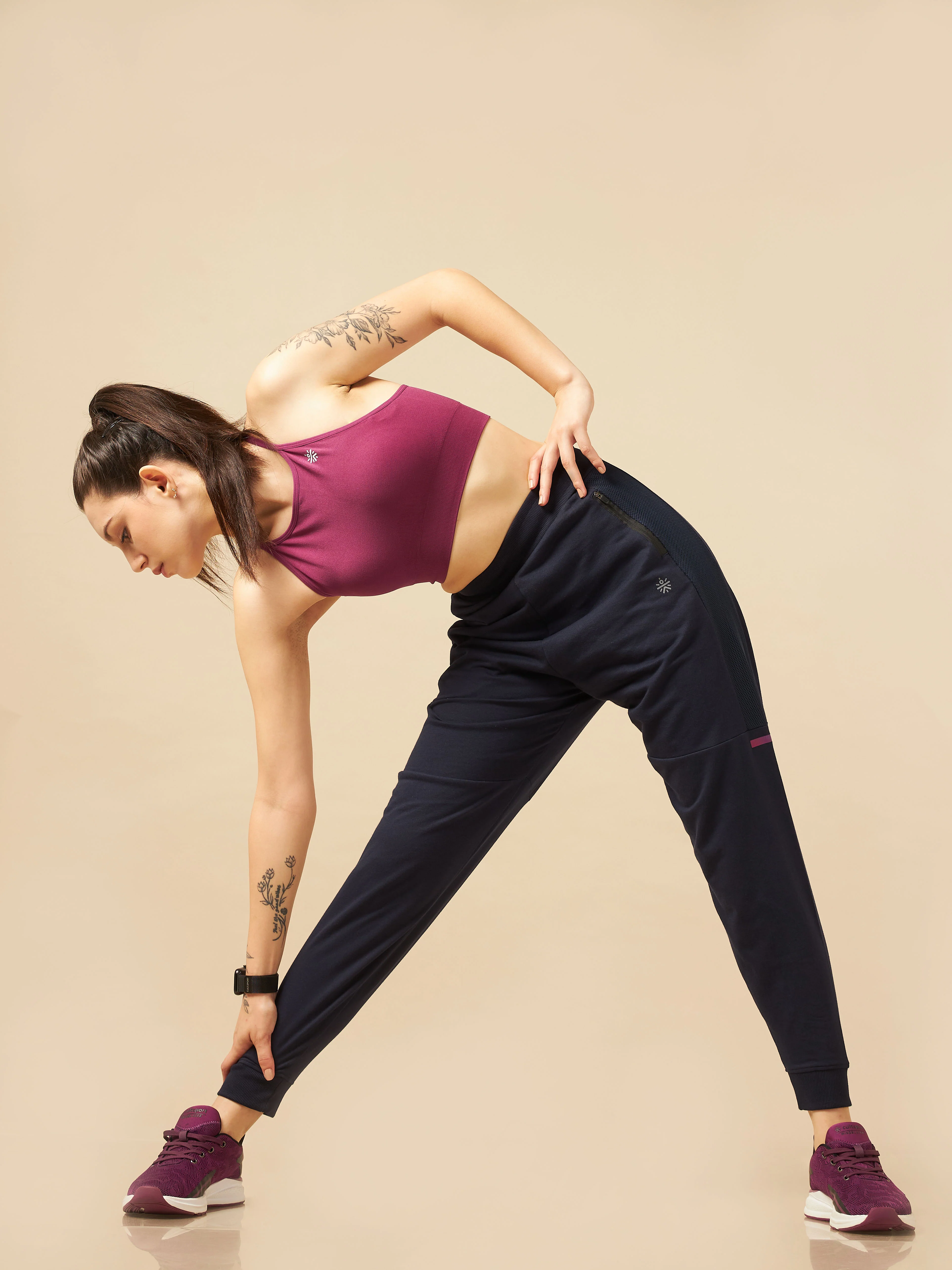 Women Navy Ultimate Train Joggers - Image 3